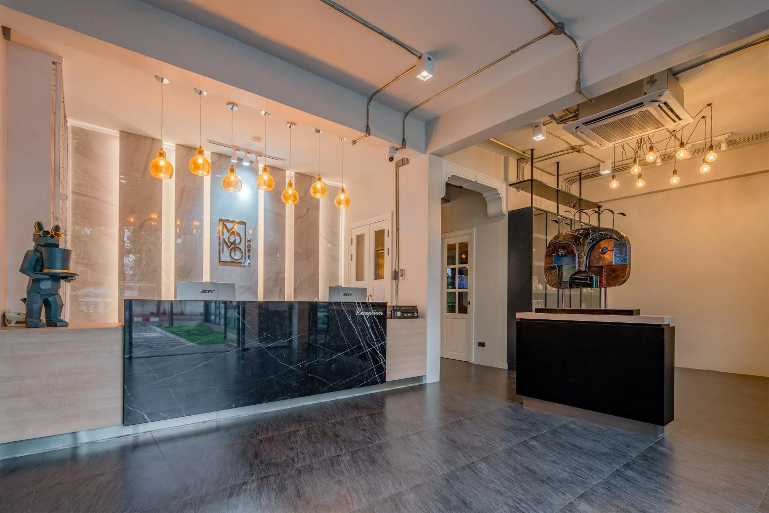 Lobby or reception in Momo Hotel