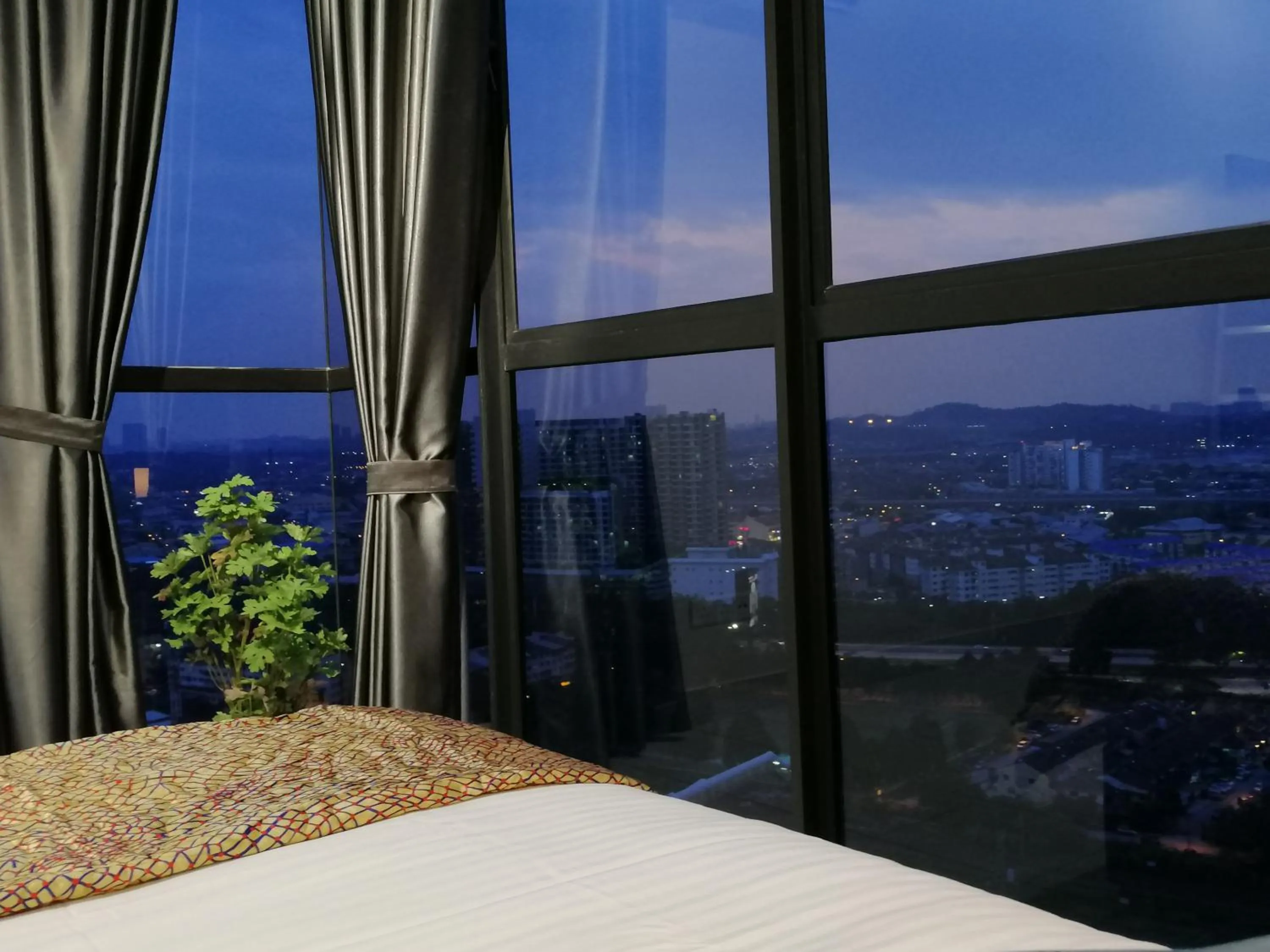 City view, Bed in Astetica Residences @ Seri Kembangan