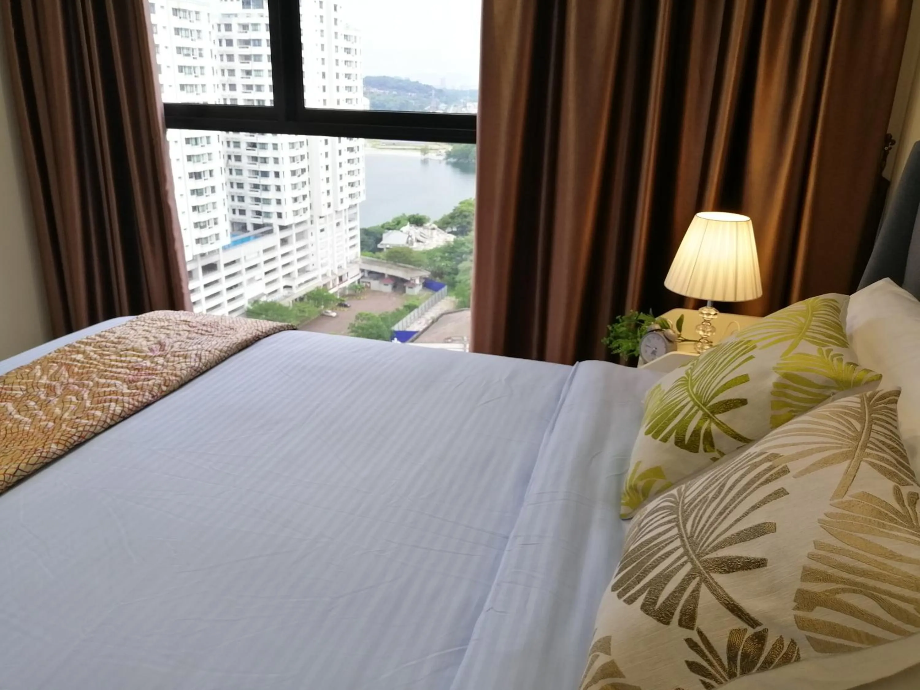 Bed in Astetica Residences @ Seri Kembangan