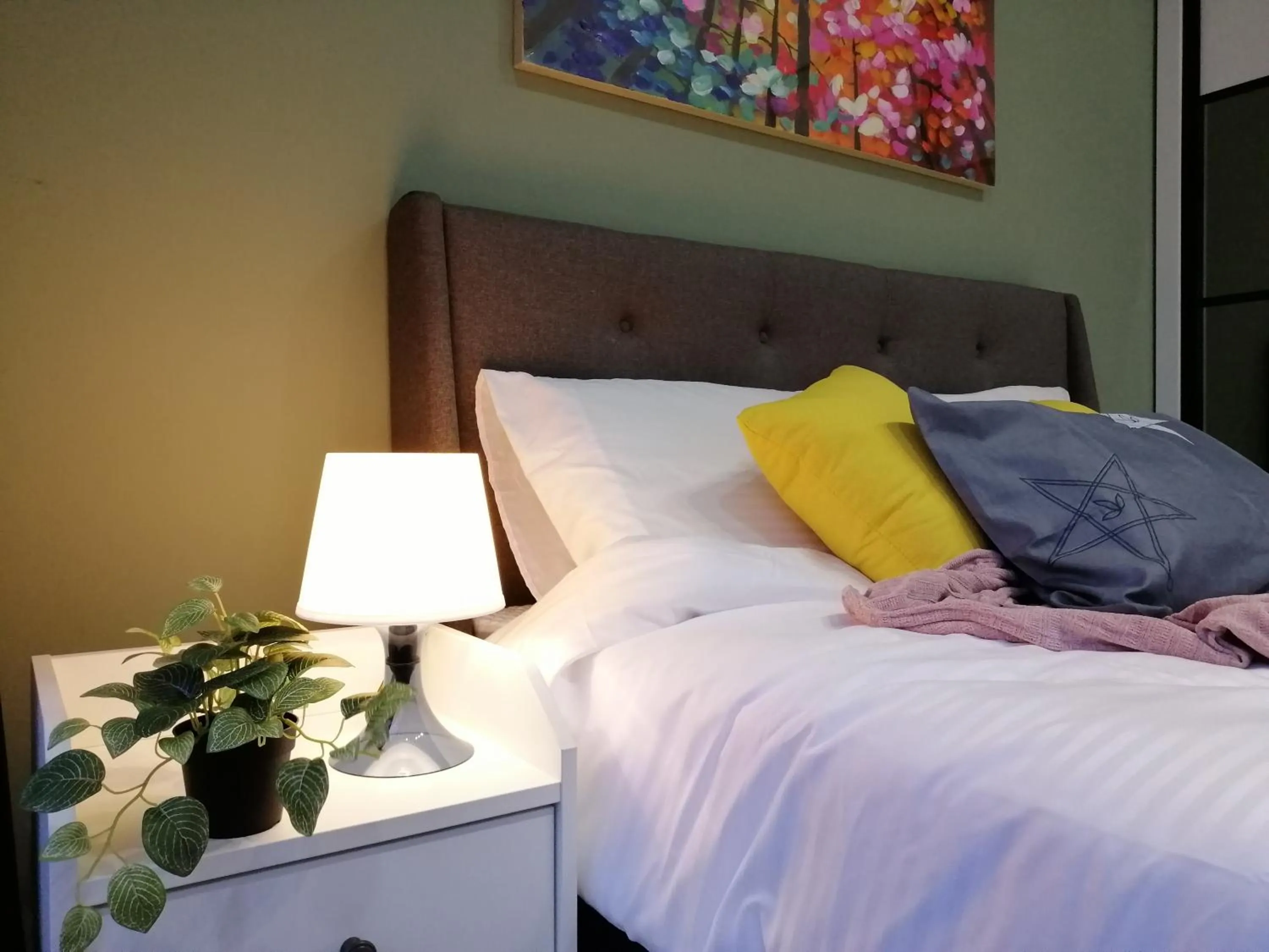 Bed in Astetica Residences @ Seri Kembangan