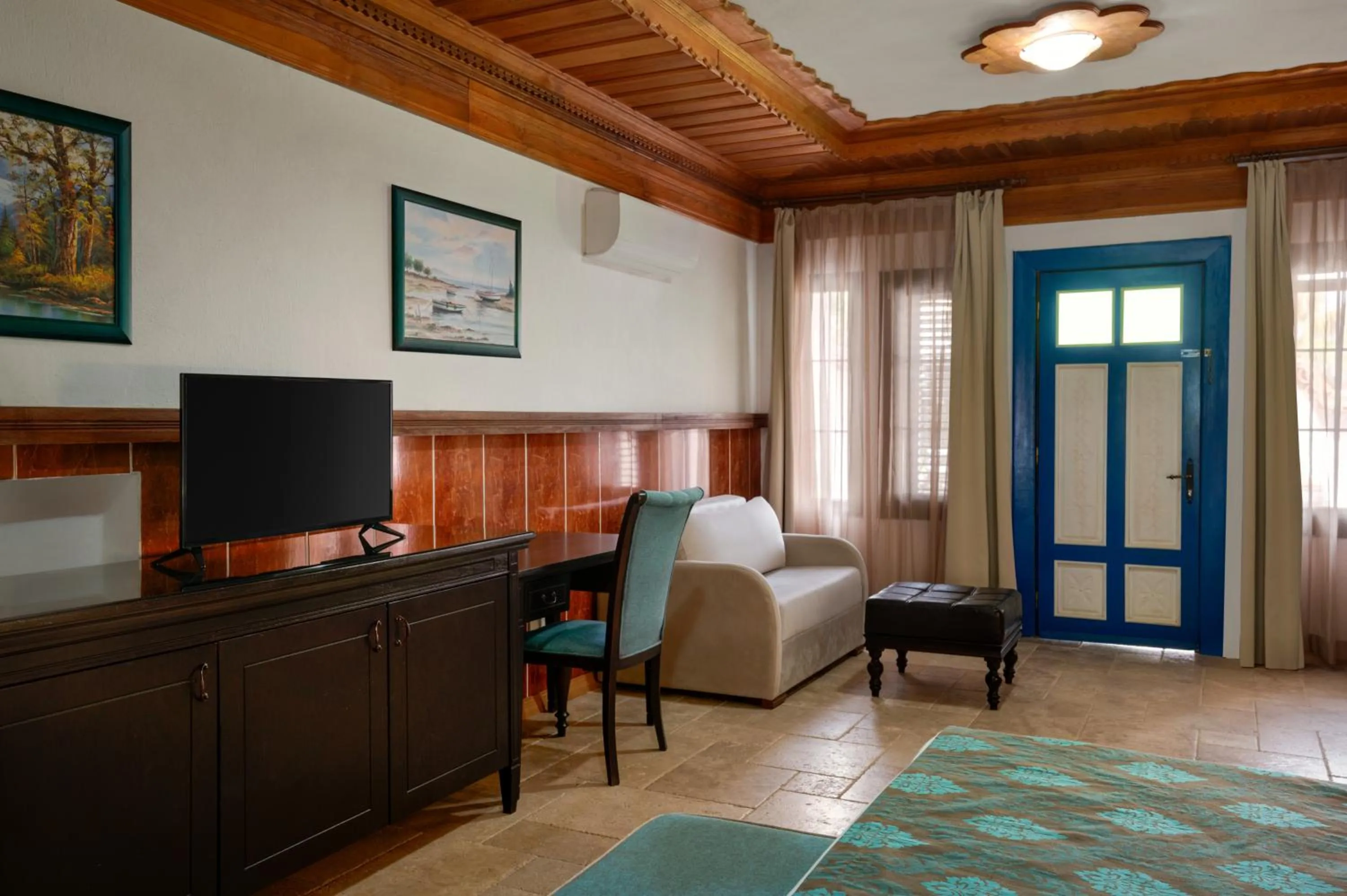 Photo of the whole room, Bed in Wyndham Datca Perili Bay