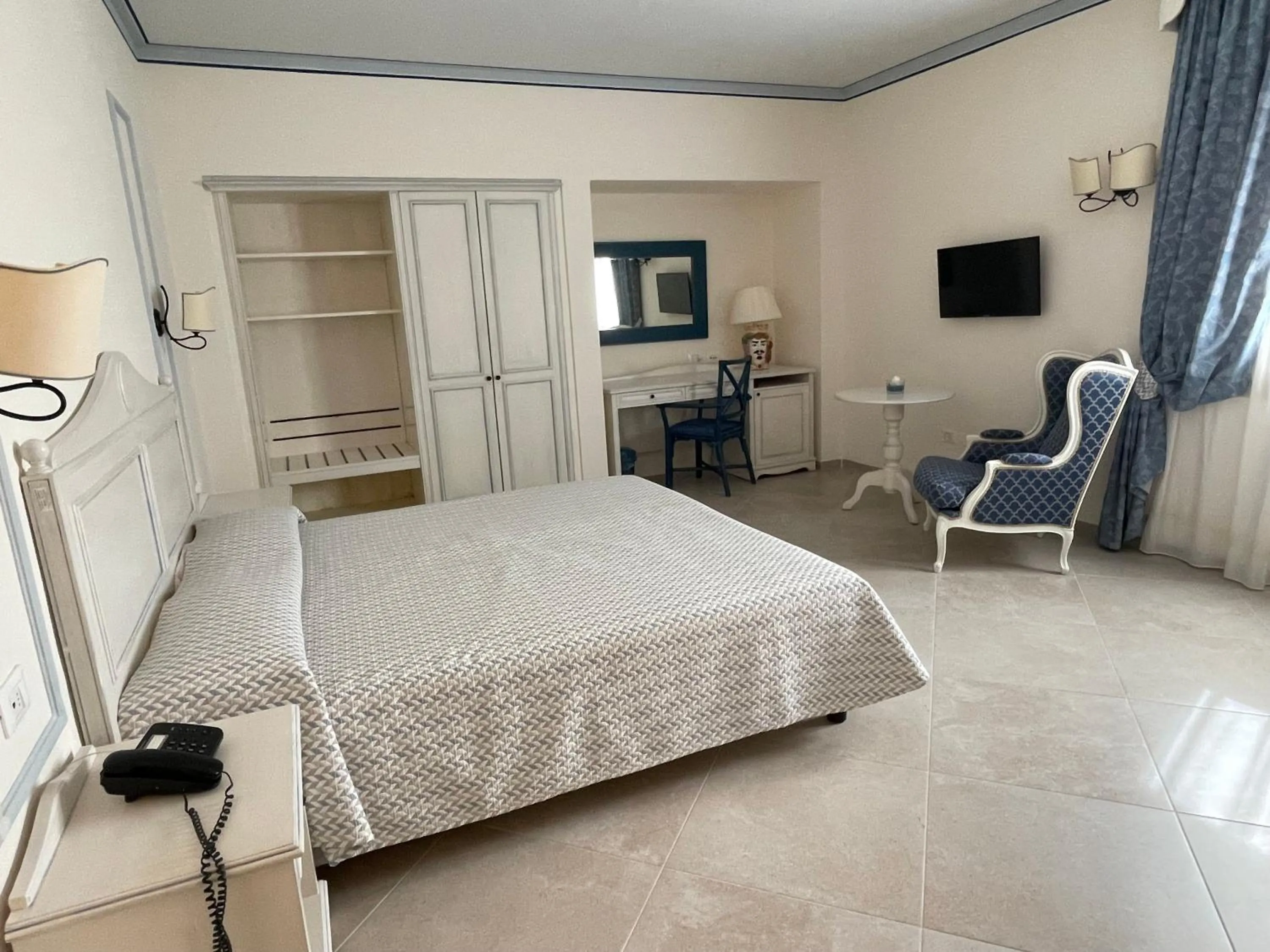 Bed in Relais Antiche Saline