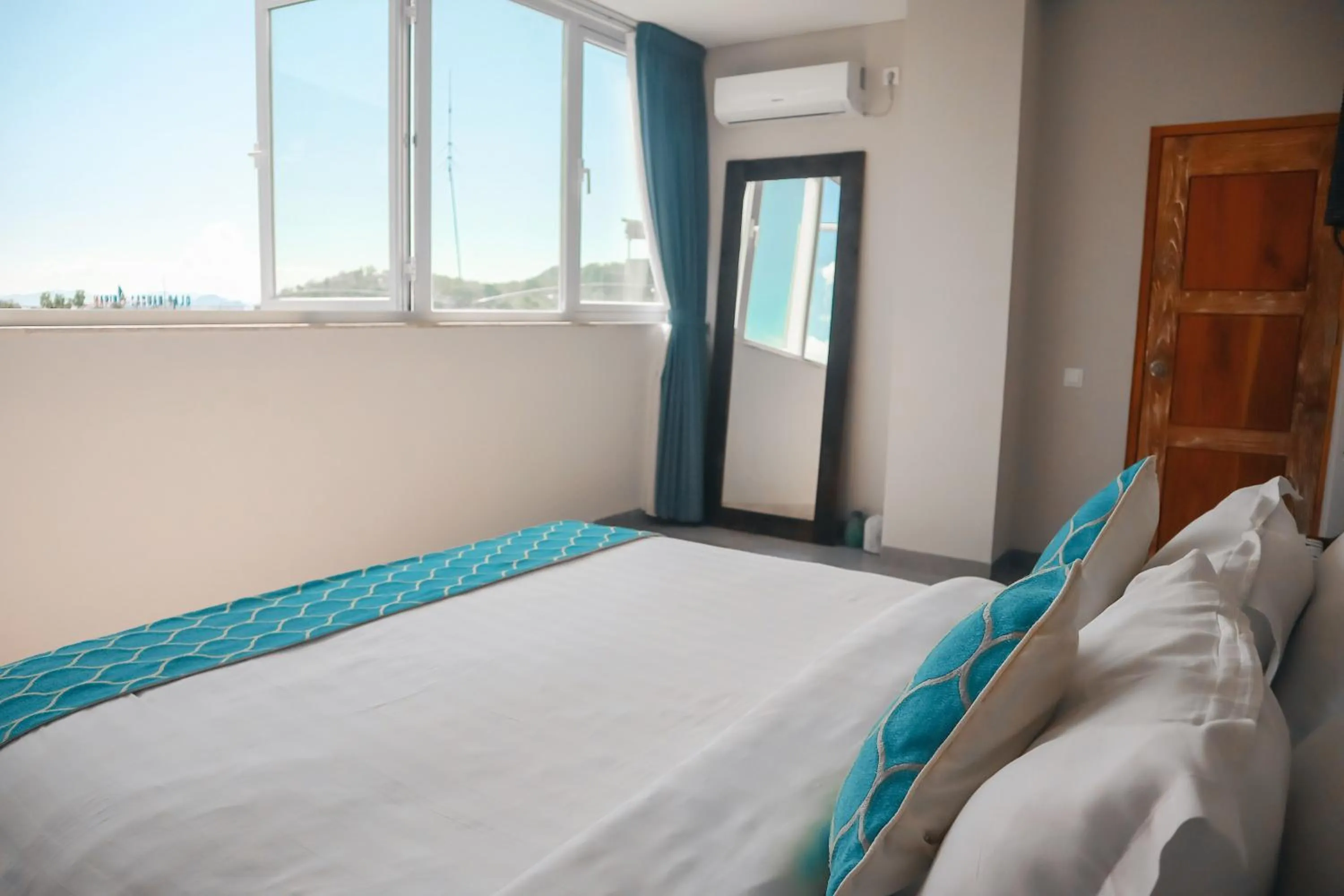 View (from property/room), Bed in Harbour Komodo Hotel