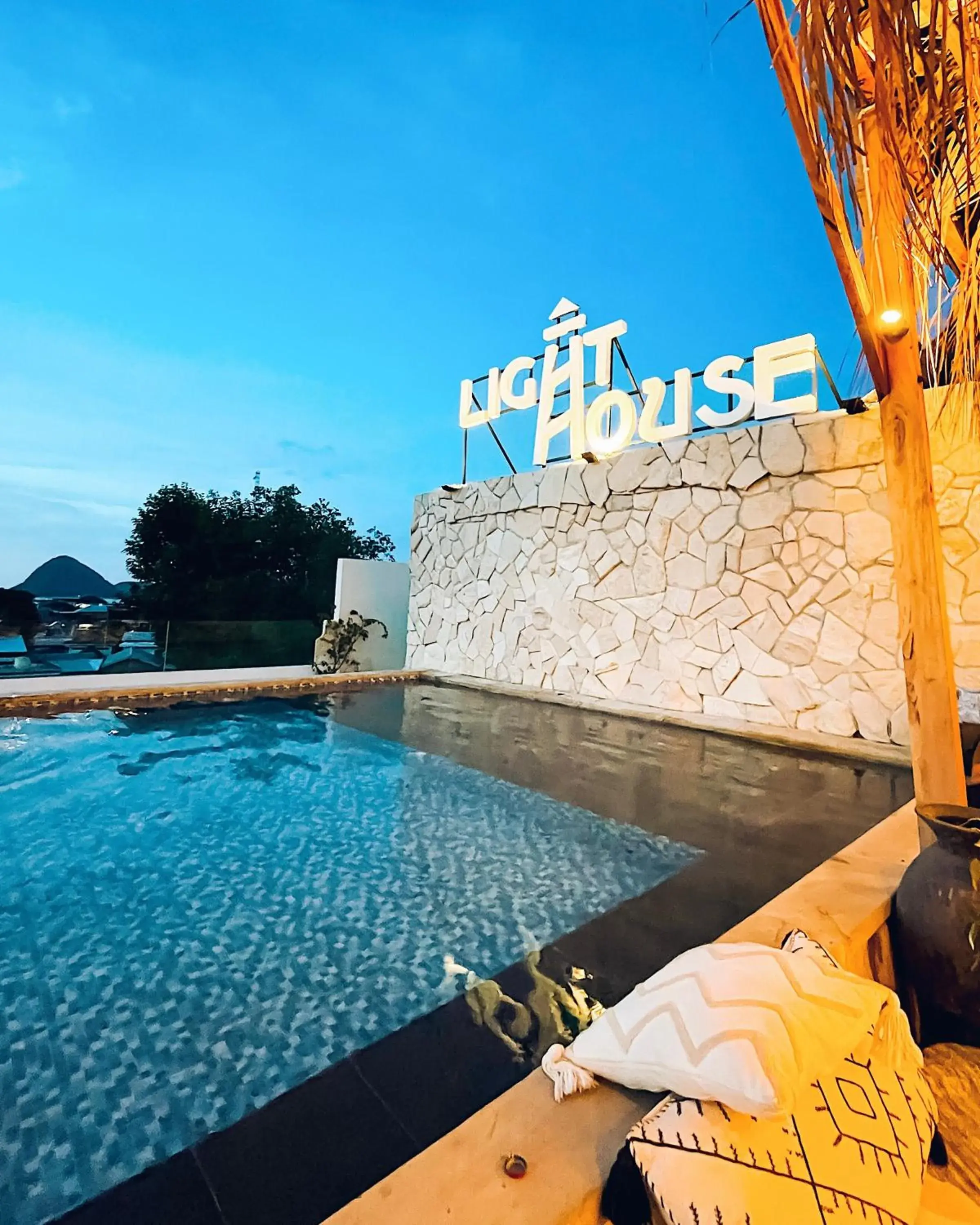 Restaurant/places to eat in Harbour Komodo Hotel Restaurant/places to eat in Harbour Komodo Hotel