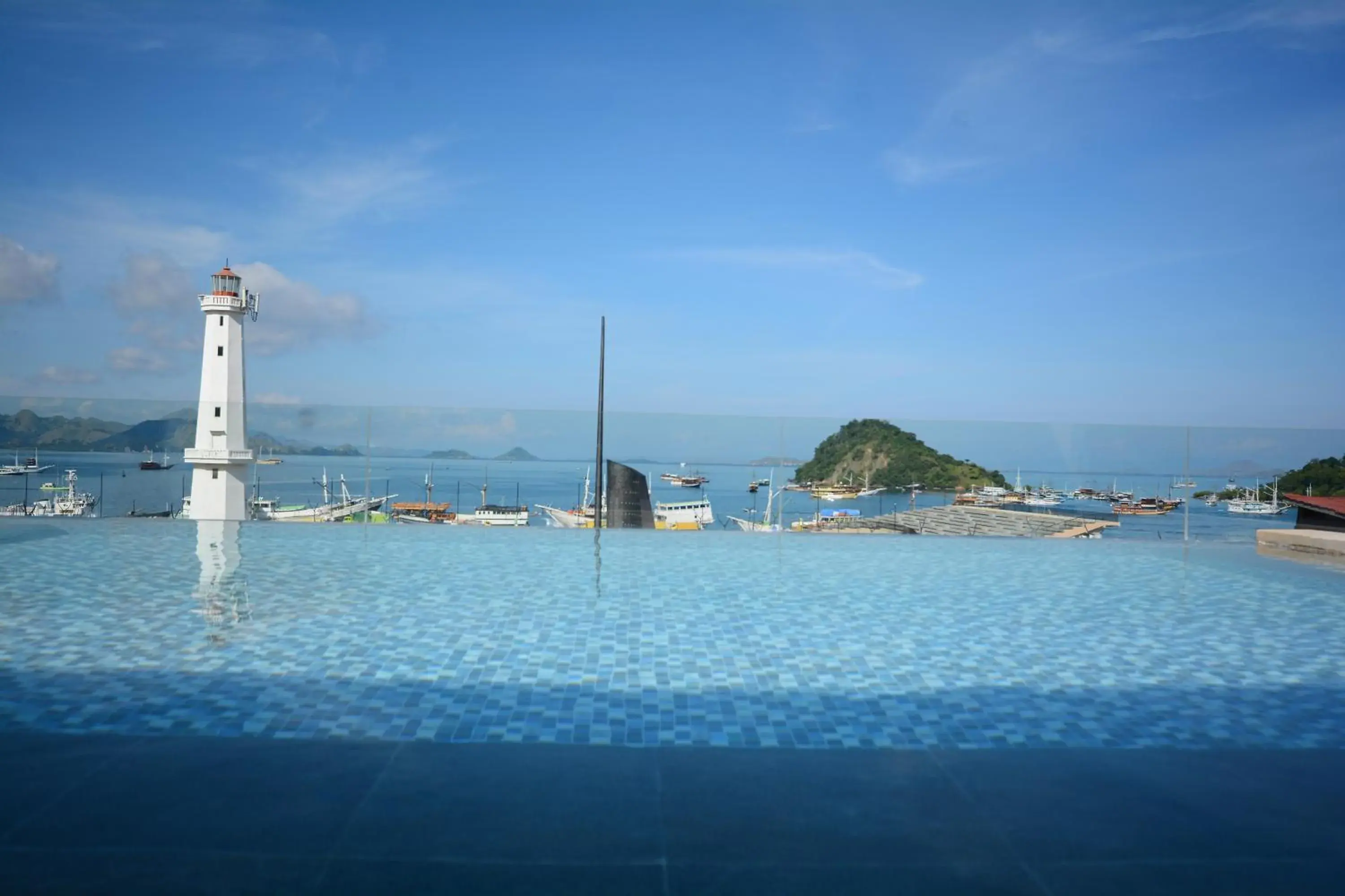 Pool view in Harbour Komodo Hotel Pool view in Harbour Komodo Hotel
