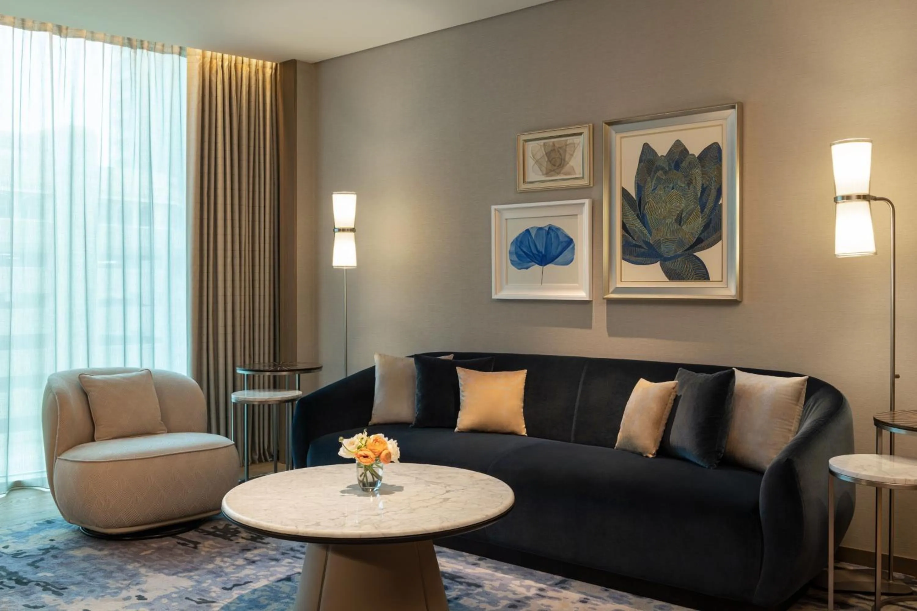 Lounge or bar in The St. Regis Kuwait