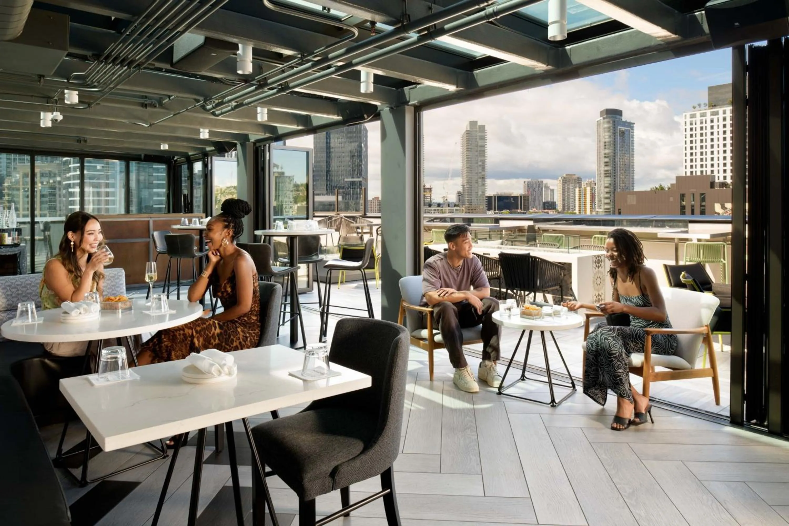 Lounge or bar in Astra Hotel, Seattle, a Tribute Portfolio Hotel