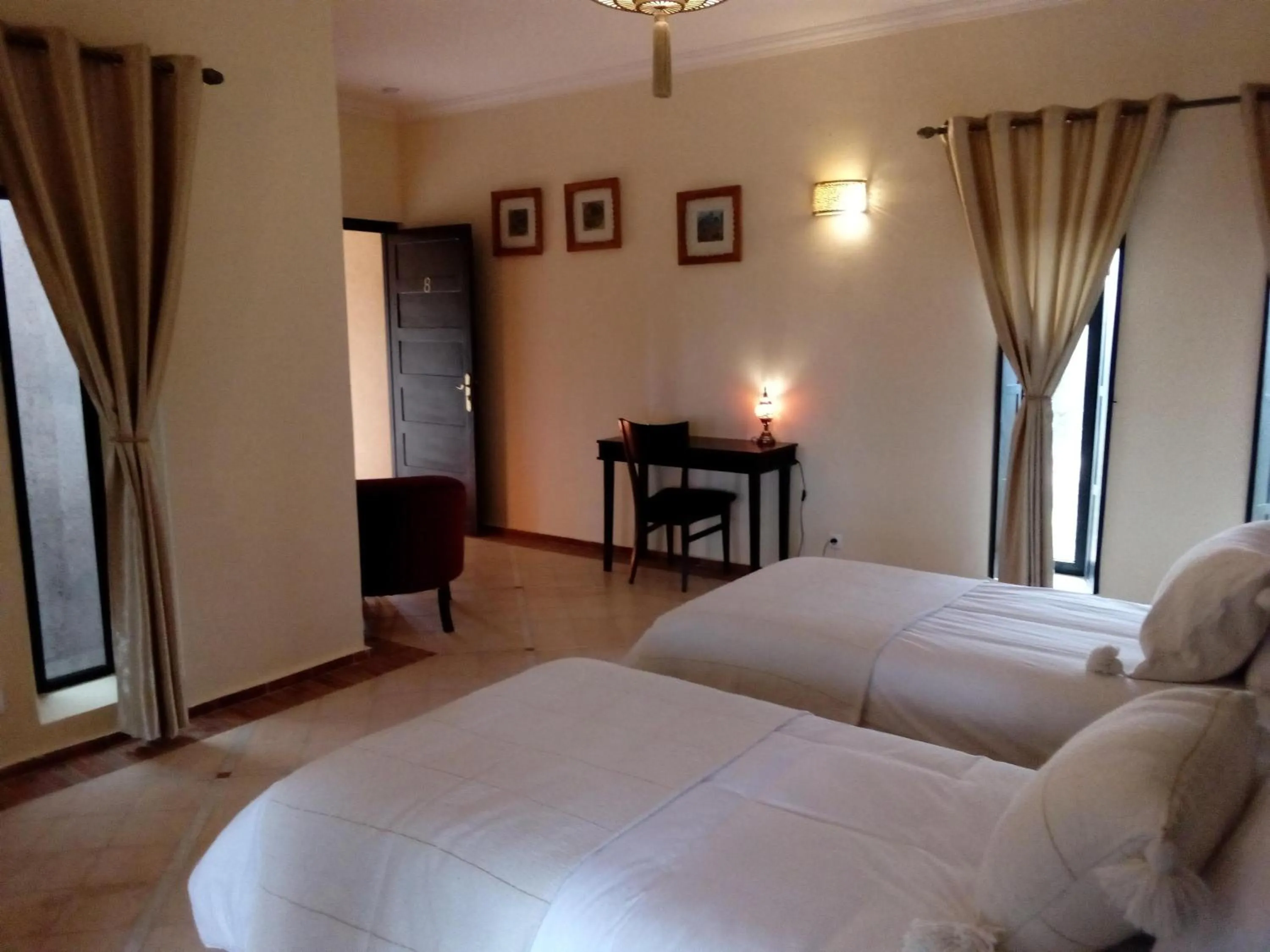 Bedroom, Bed in Le petit Château des Anges