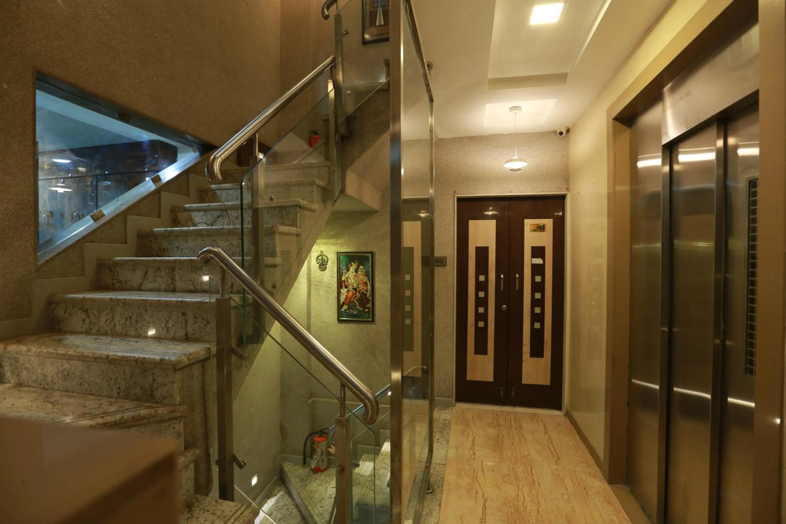 elevator in Villa Residency