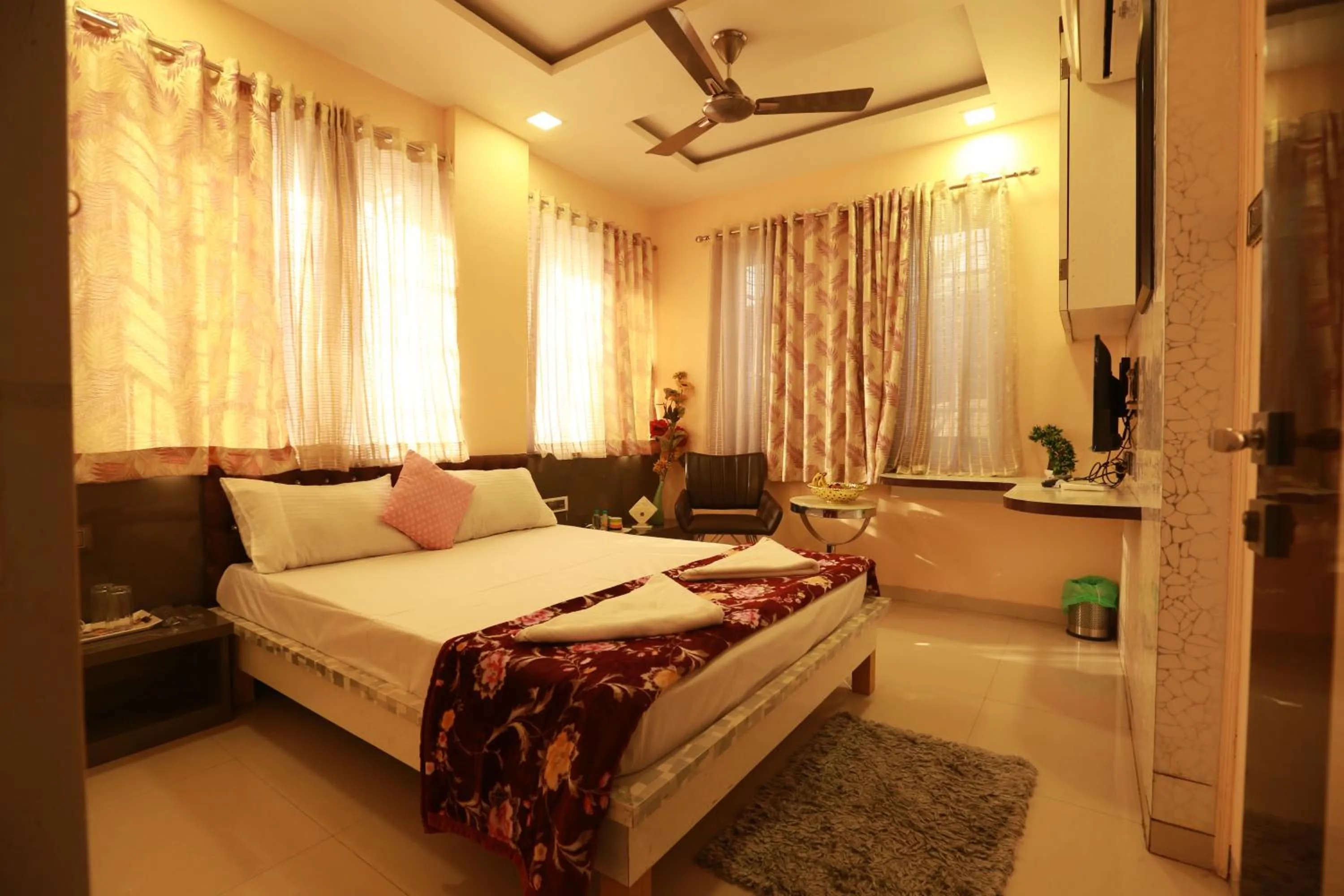 Bed in Villa Residency