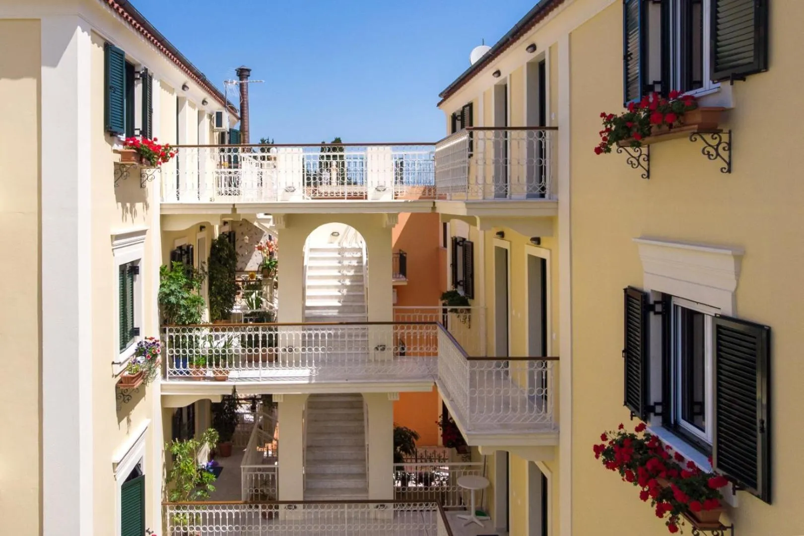 Facade/entrance in Filoxenia Kirki Apartments
