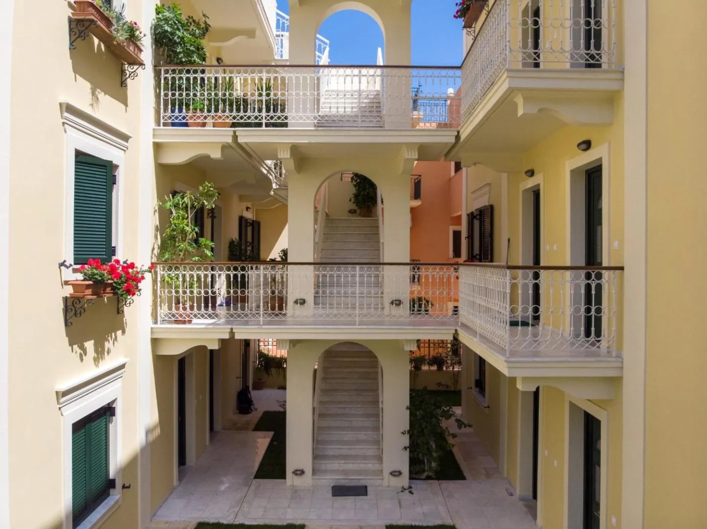 Property building in Filoxenia Kirki Apartments