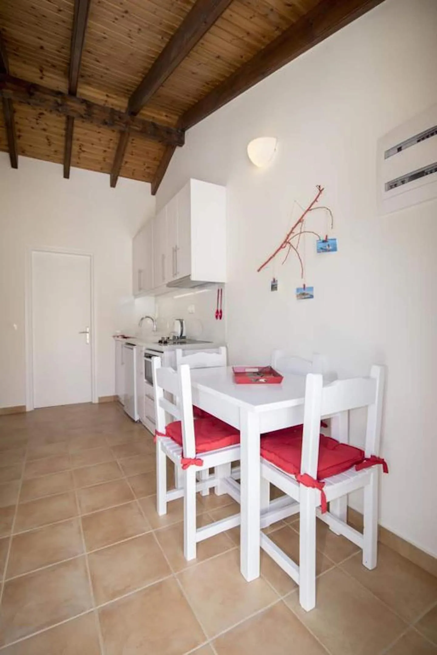 Dining area in Filoxenia Kirki Apartments