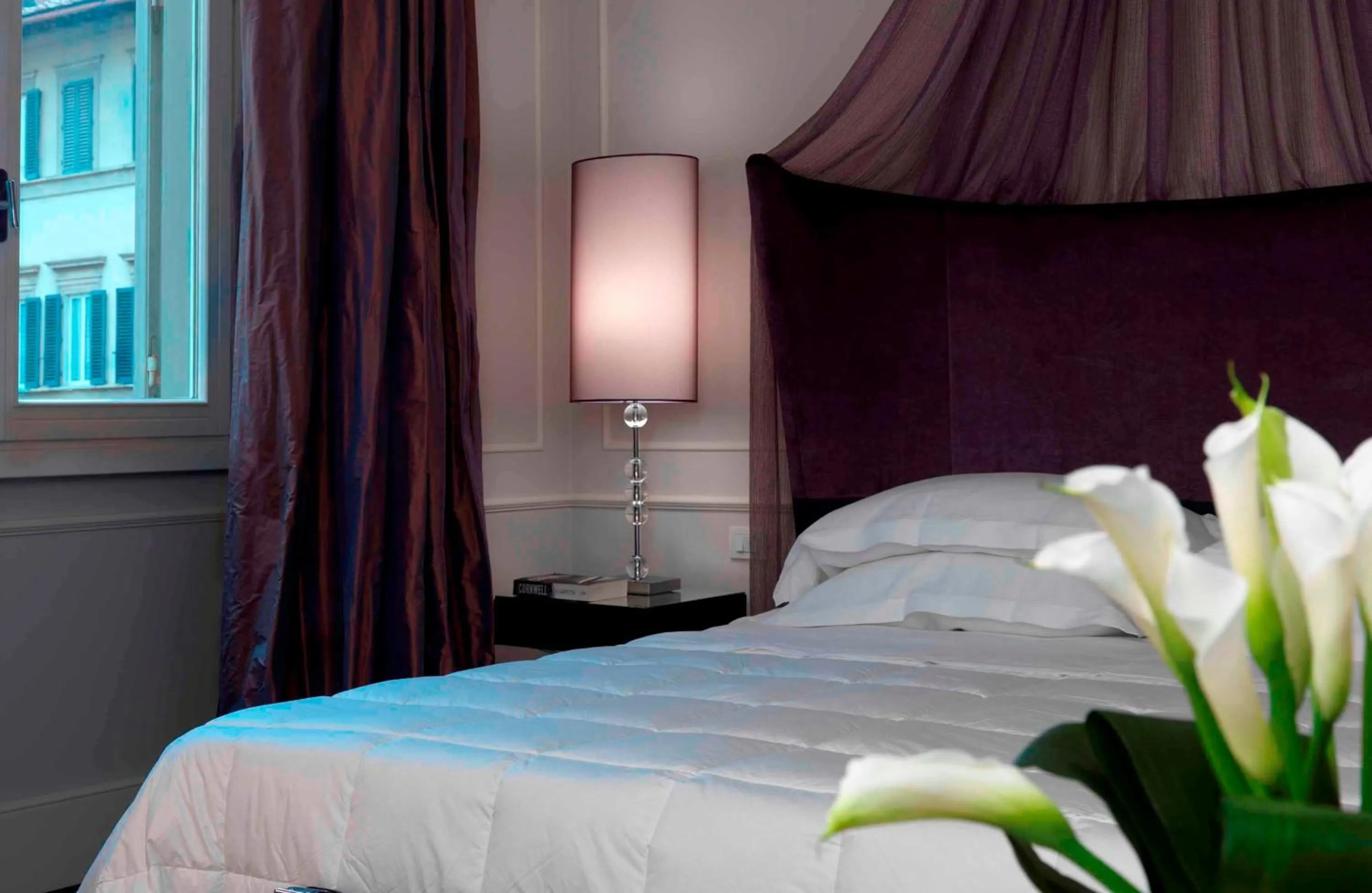 Decorative detail, Bed in Brunelleschi Hotel