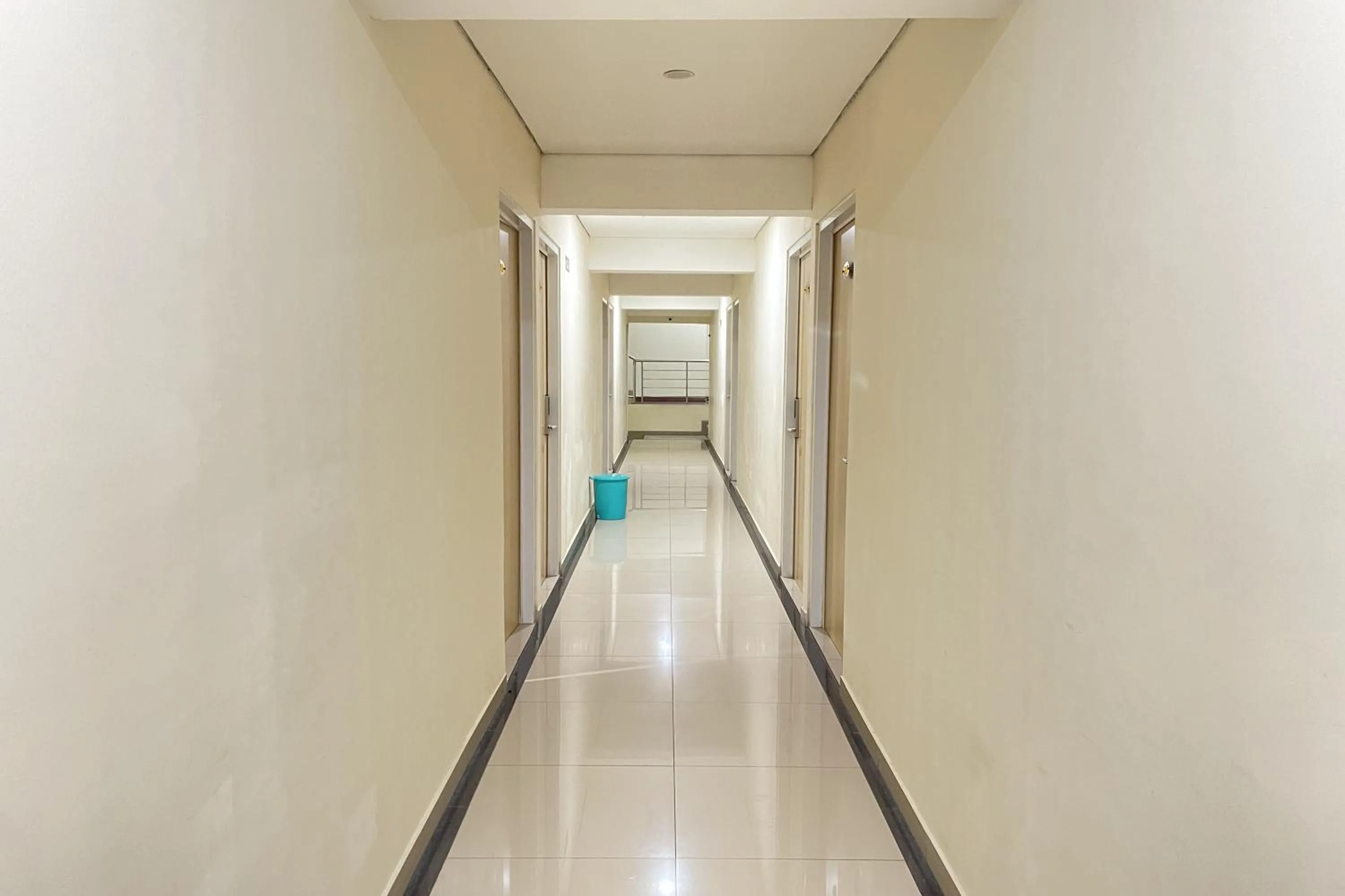 Area and facilities in Hotel Lengkong 2