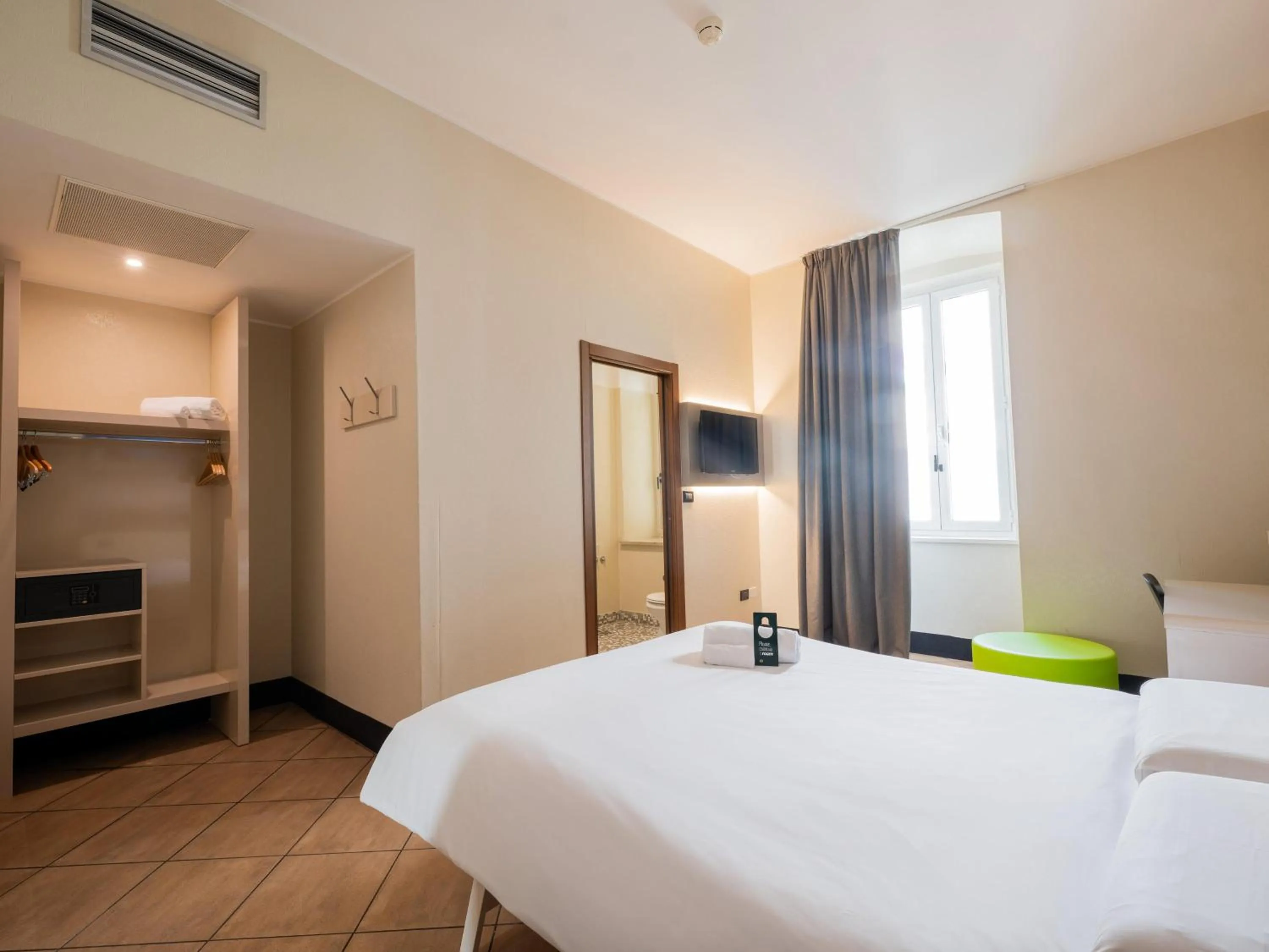 Photo of the whole room, Bed in B&B Hotel Trieste