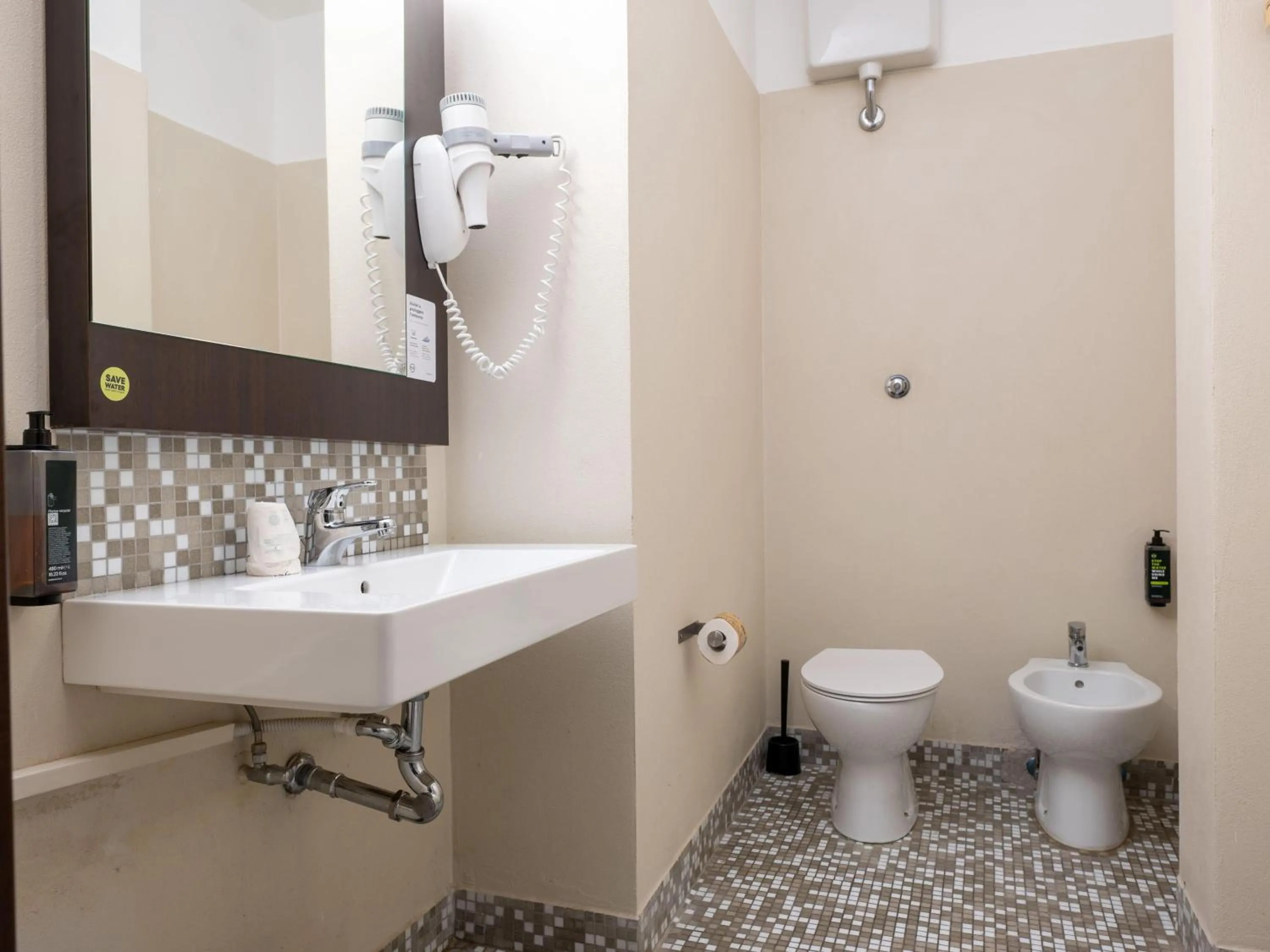 Bathroom in B&B Hotel Trieste