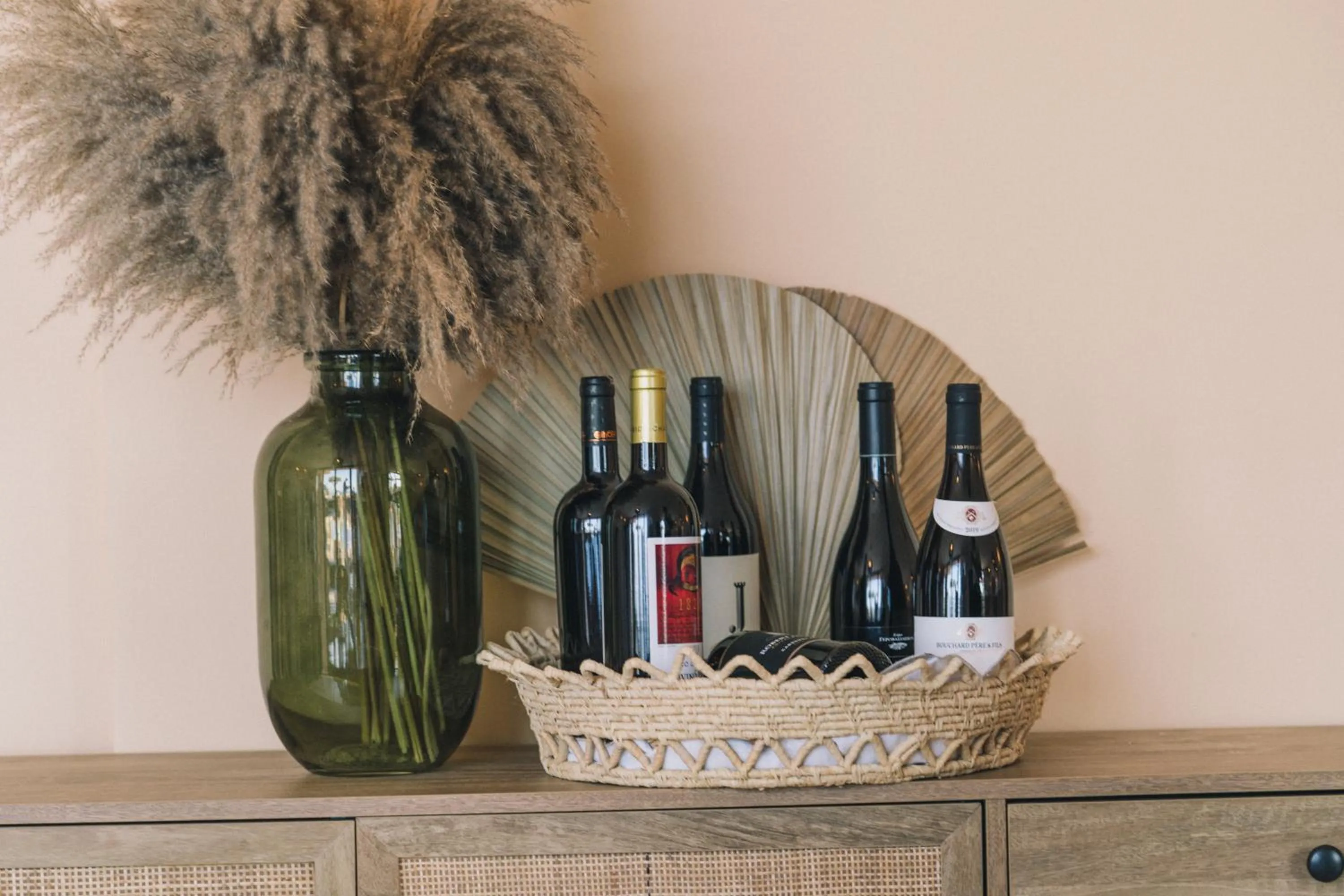 Restaurant/places to eat in The Nest Resort