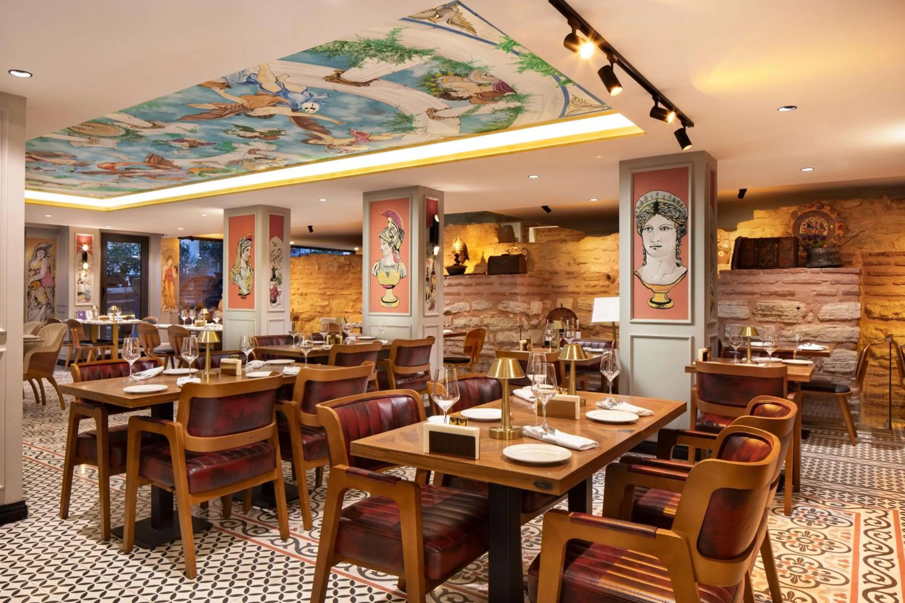 Restaurant/places to eat in Royan Hotel Hagia Sophia, a member of Radisson Individuals