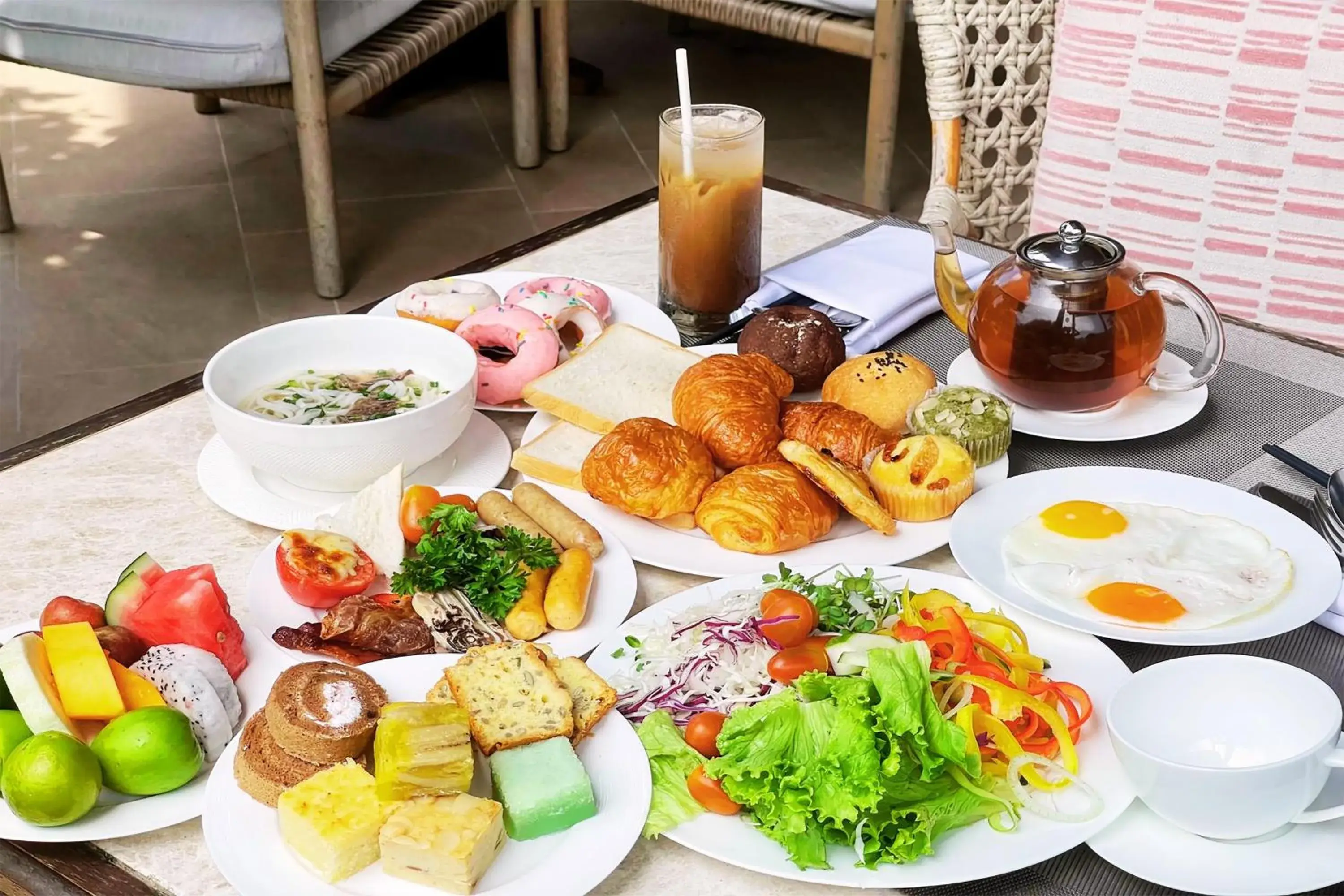 Food and drinks in Radisson Resort Phan Thiet Food and drinks in Radisson Resort Phan Thiet