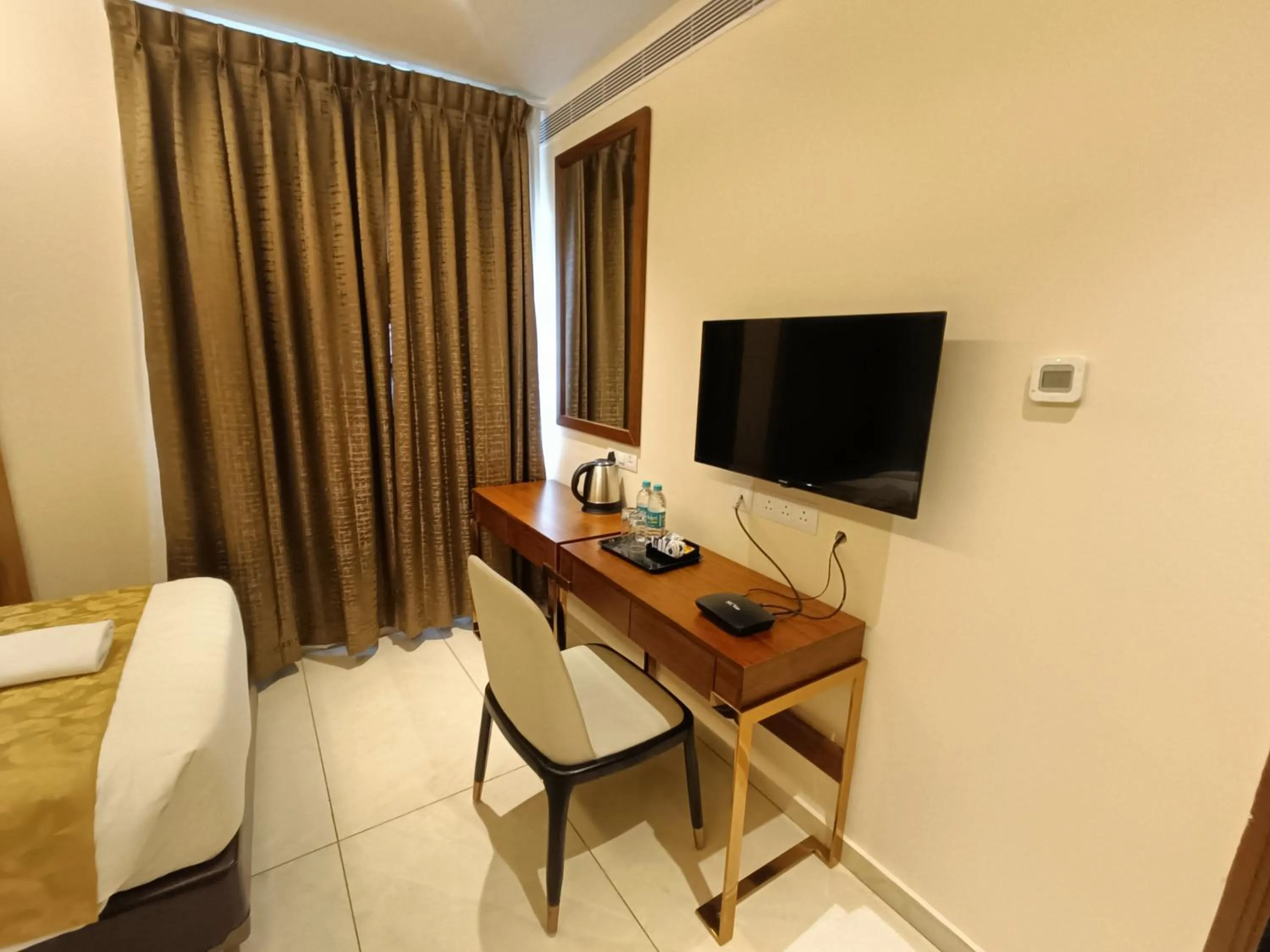 TV and multimedia in The Kings Park Grand-Near US Consulate