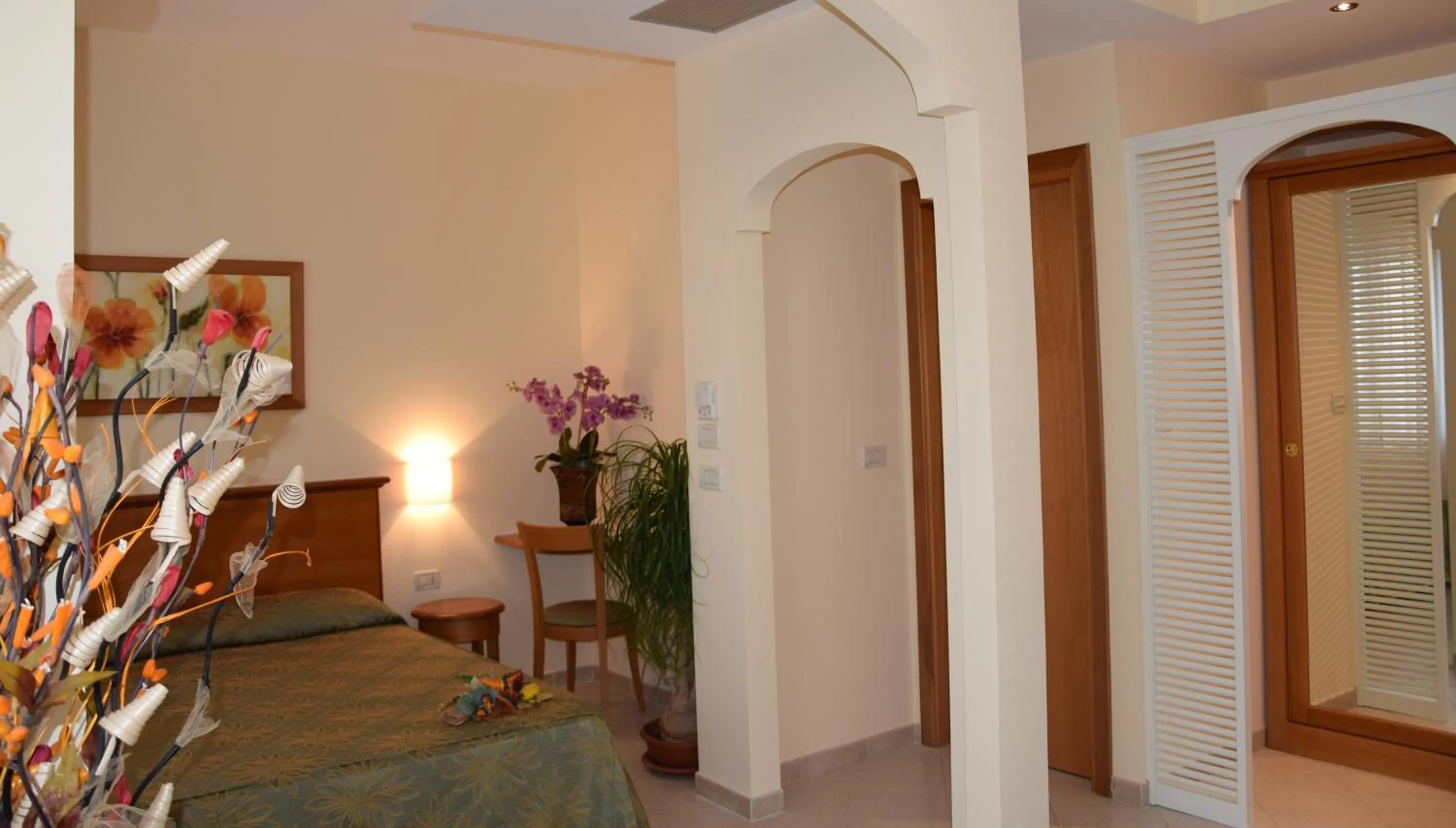 Photo of the whole room in Hotel Tirreno