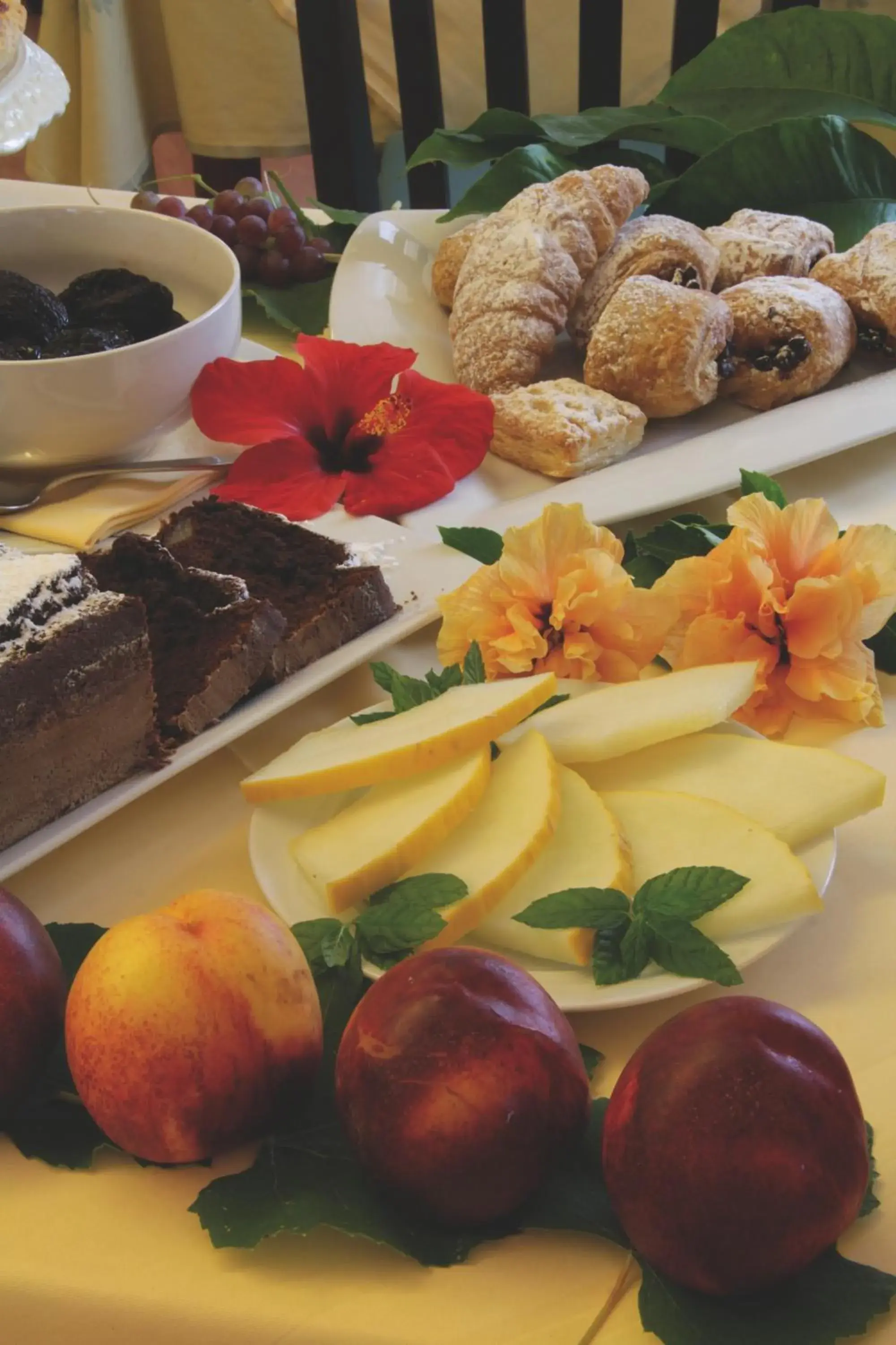 Restaurant/places to eat in Hotel Tirreno Restaurant/places to eat in Hotel Tirreno