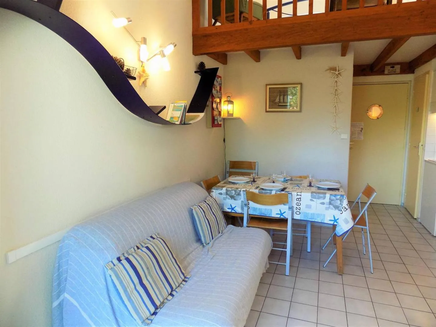 Living room in Saint Georges de Didonne - BEL APPARTEMENT proche PLAGE et CENTRE VILLE