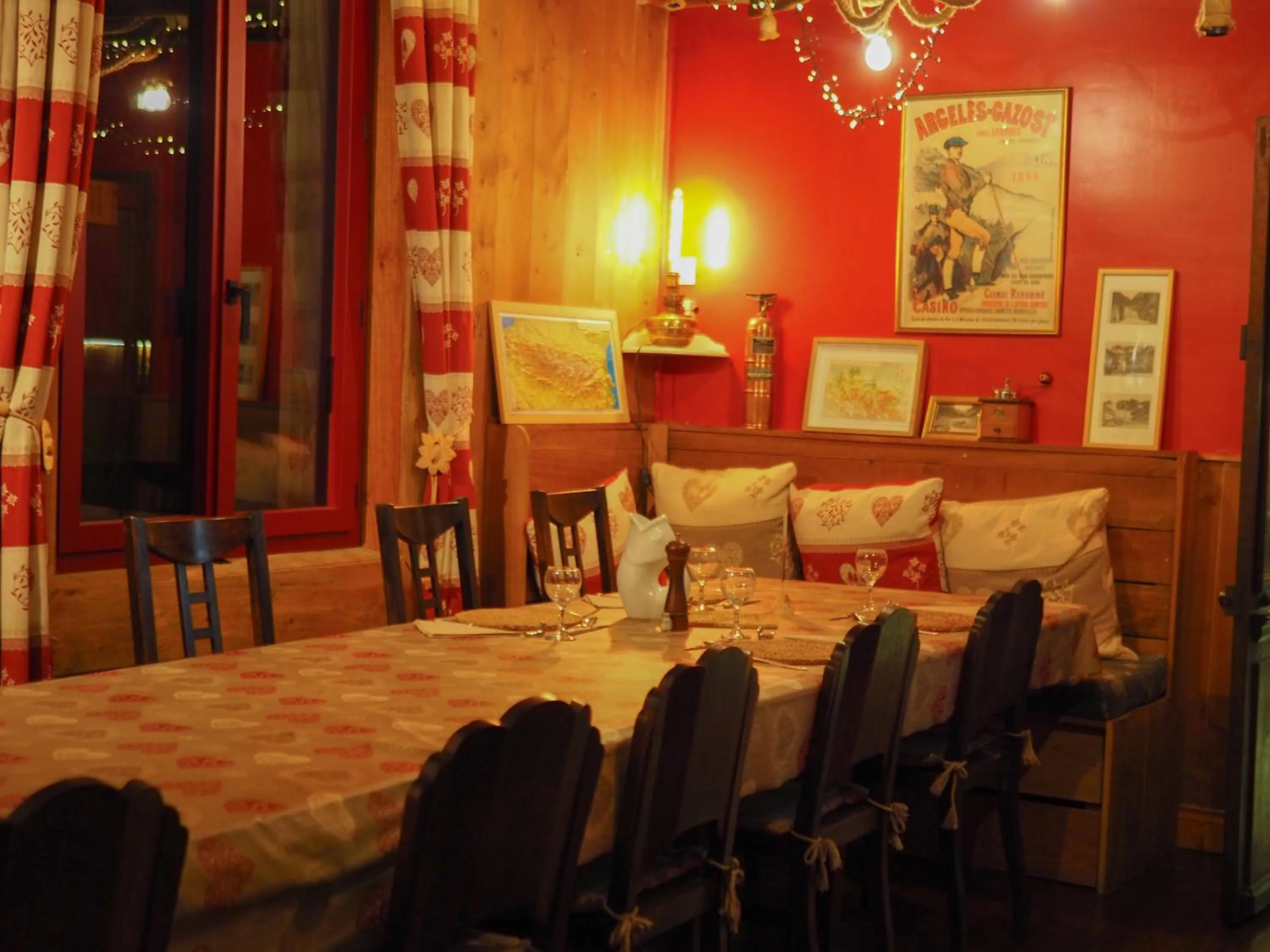 Restaurant/places to eat in Les Ruisseaux