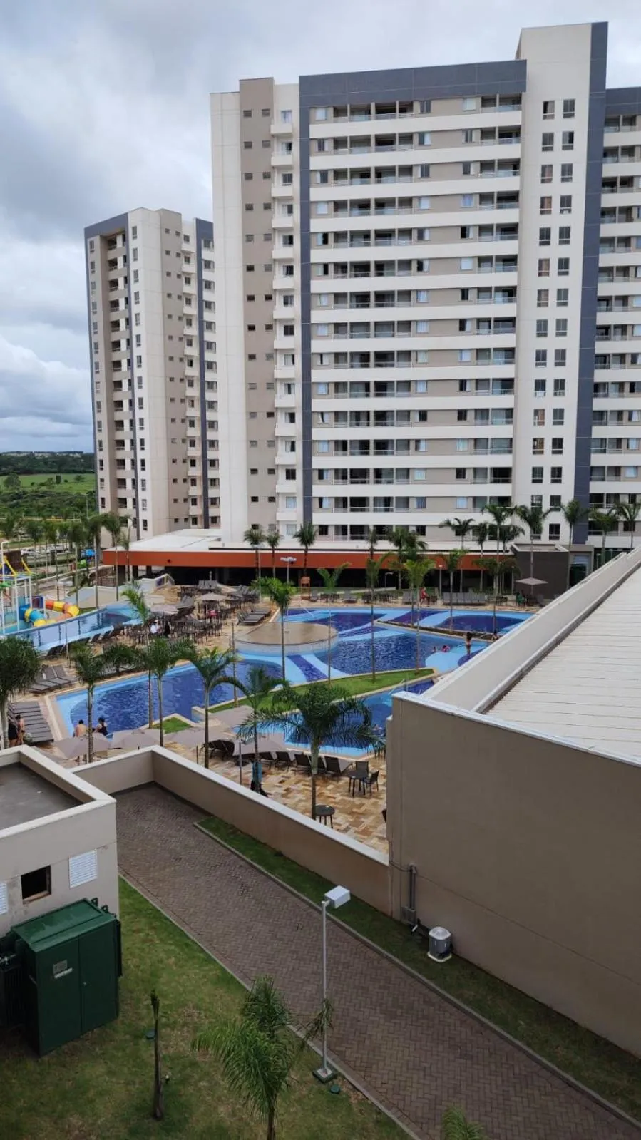 Property building in Solar das Aguas Park