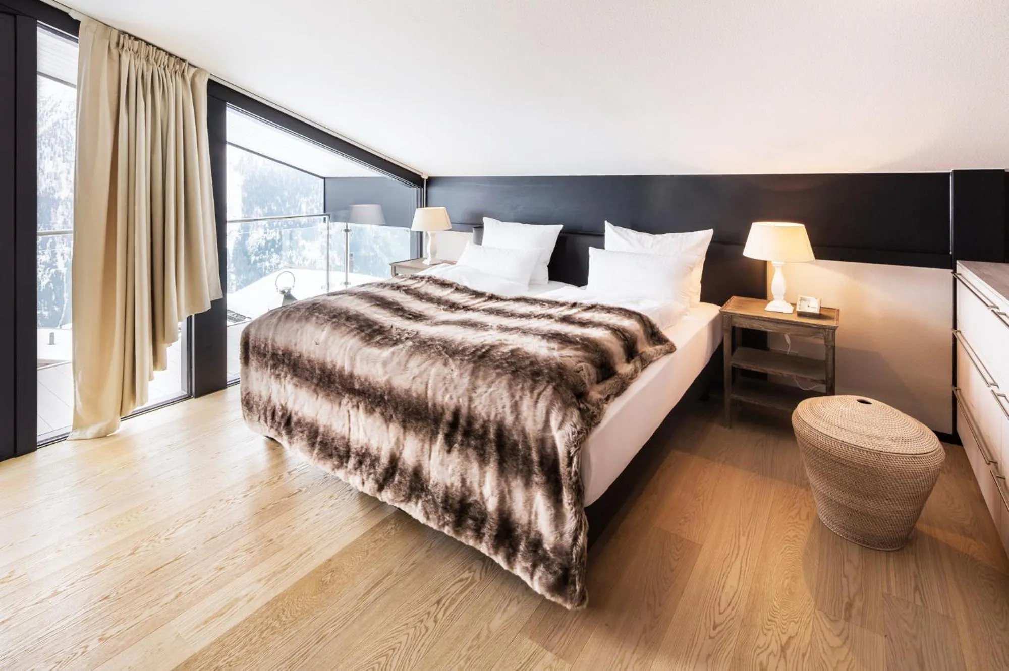 Photo of the whole room, Bed in Lauchernalp Resort Residences