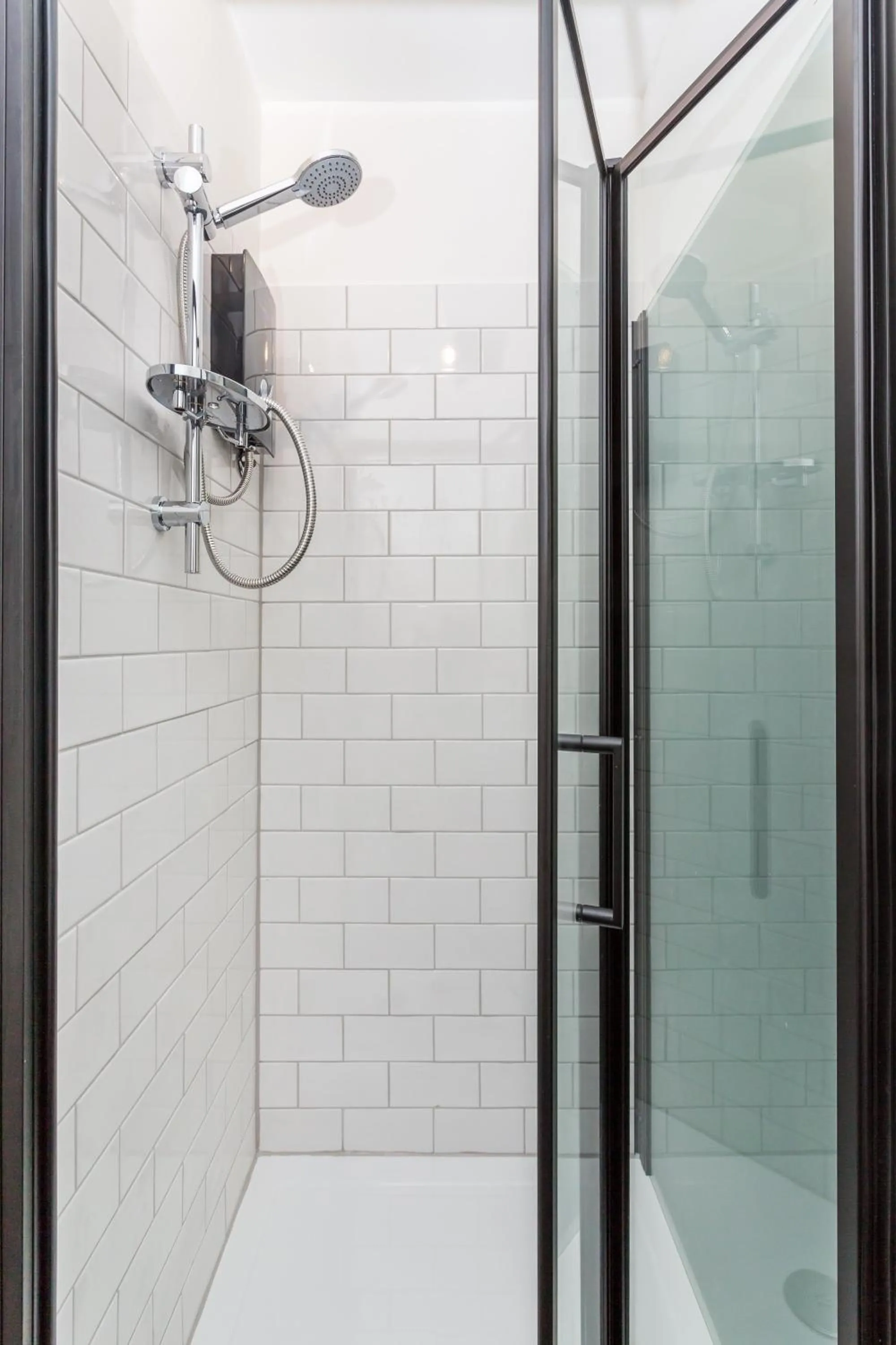 Shower in STUDIO IN THE LANES BRIGHTON