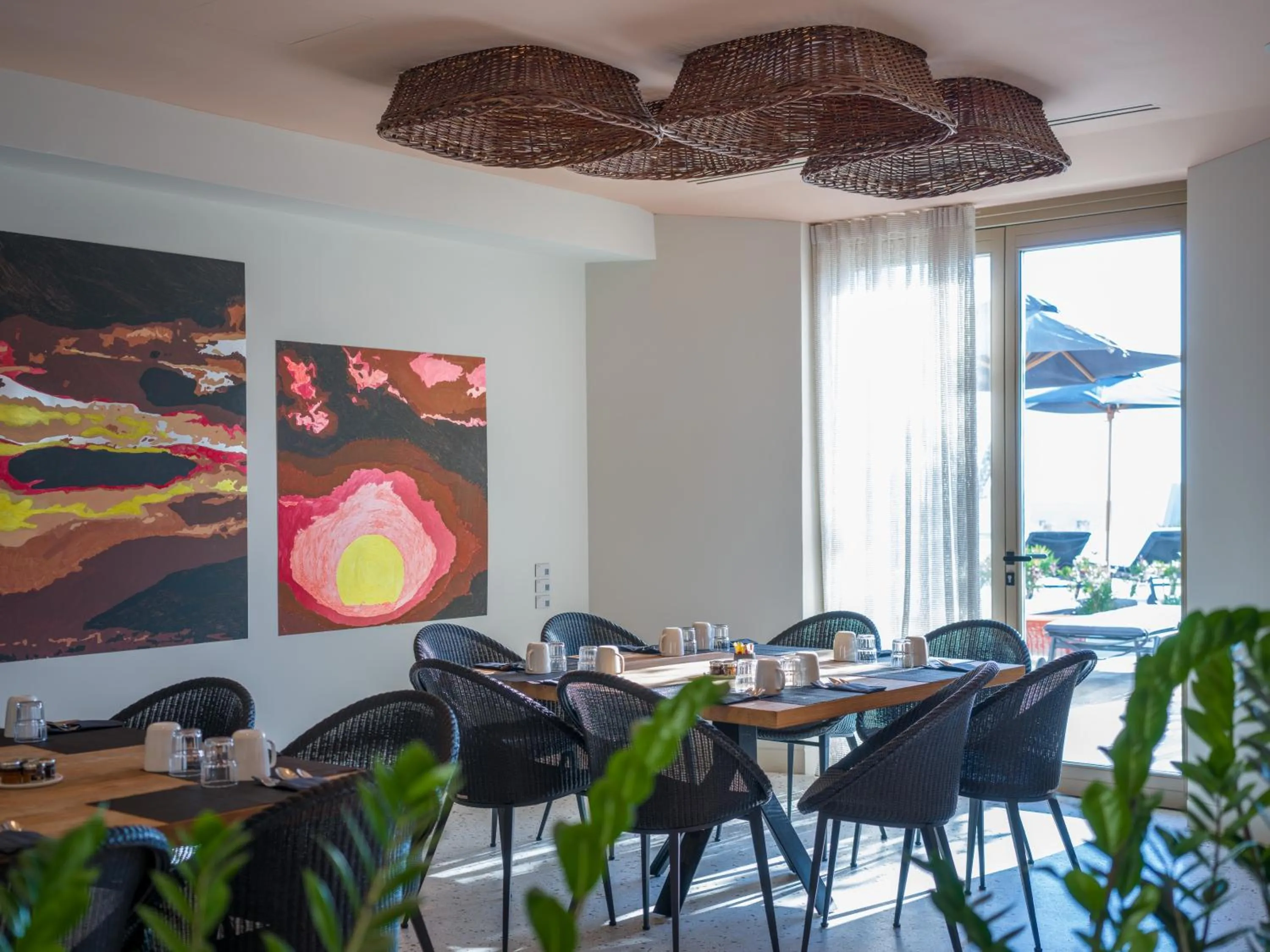 Restaurant/places to eat in Noūs Santorini