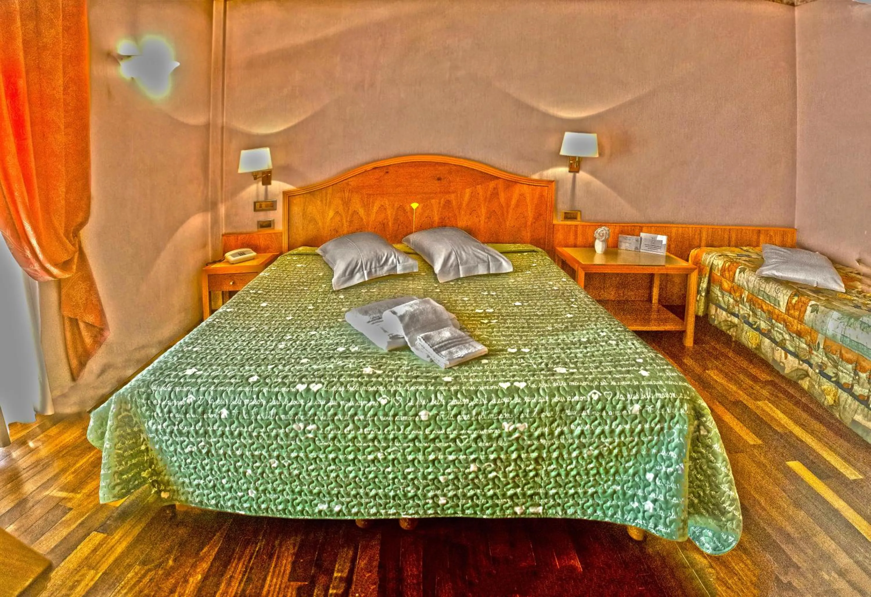 Bed in Hotel Lory & Ristorante Ferraro