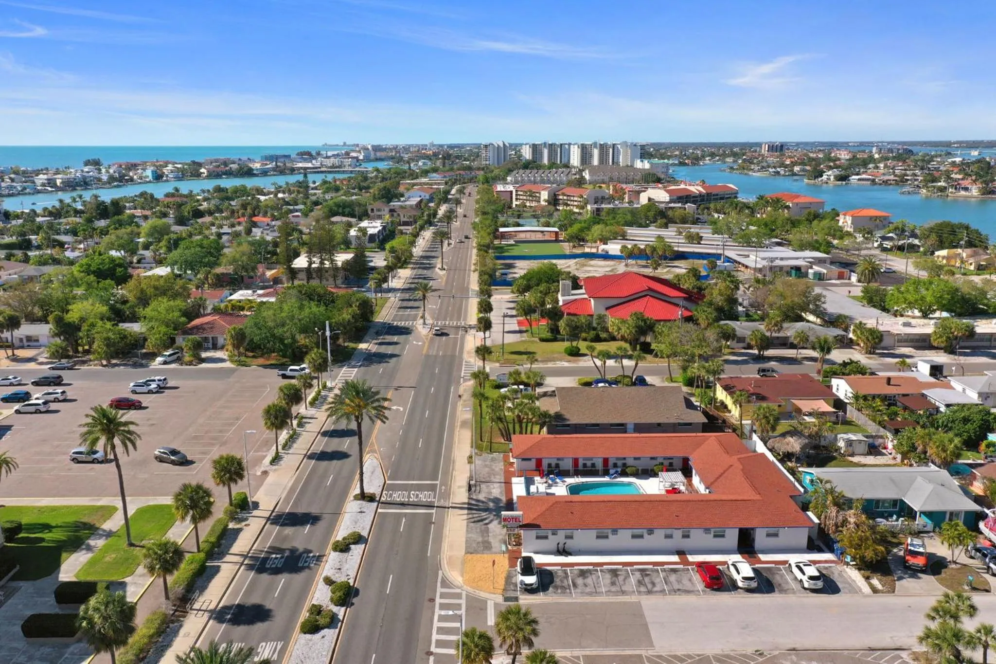 Property building in Sun Island Motel