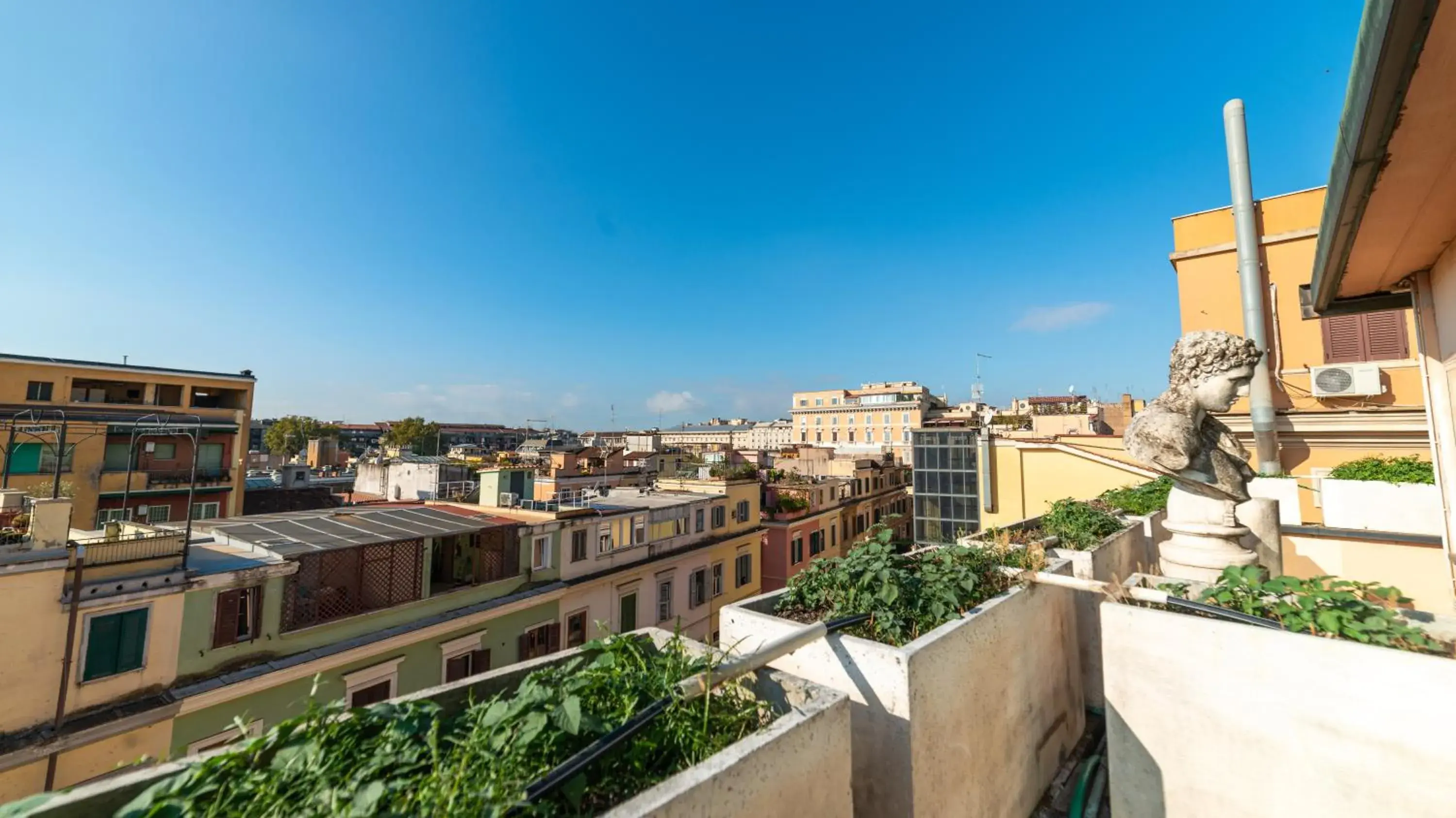 Property building in Hotel Center 1 Property building in Hotel Center 1