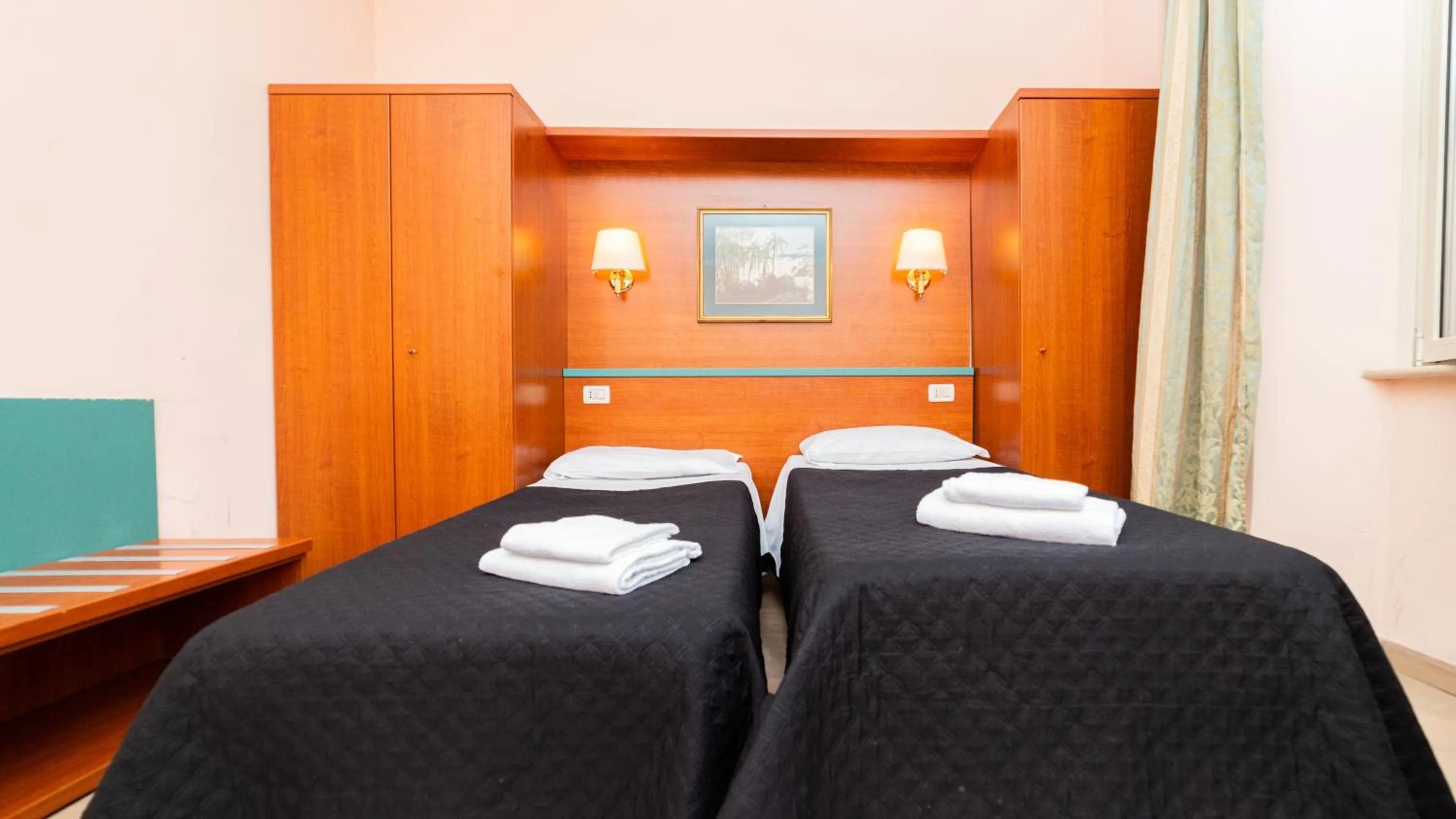 Bedroom, Bed in Hotel Center 2