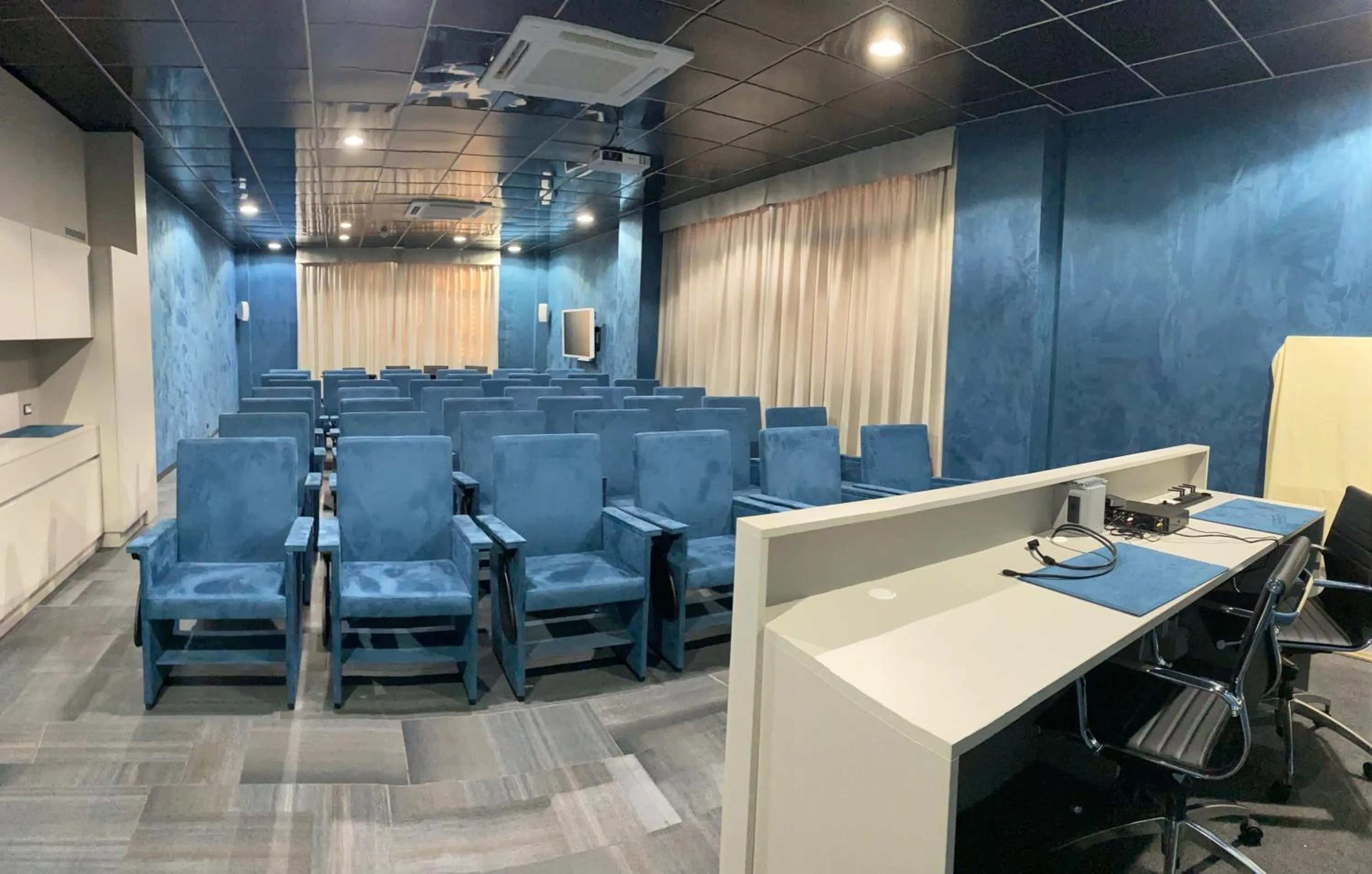 Meeting/conference room in Tiby Hotel