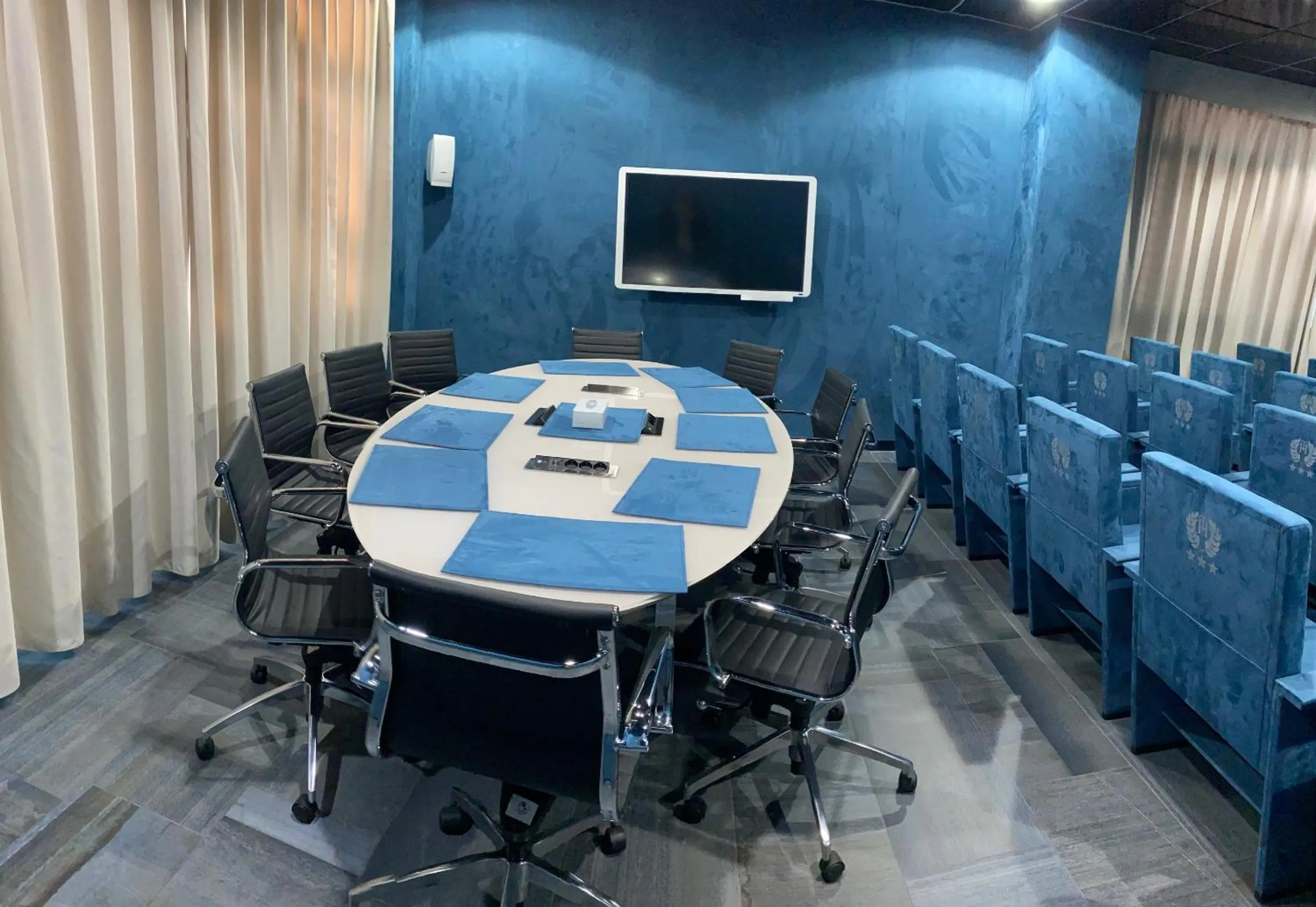 Meeting/conference room in Tiby Hotel
