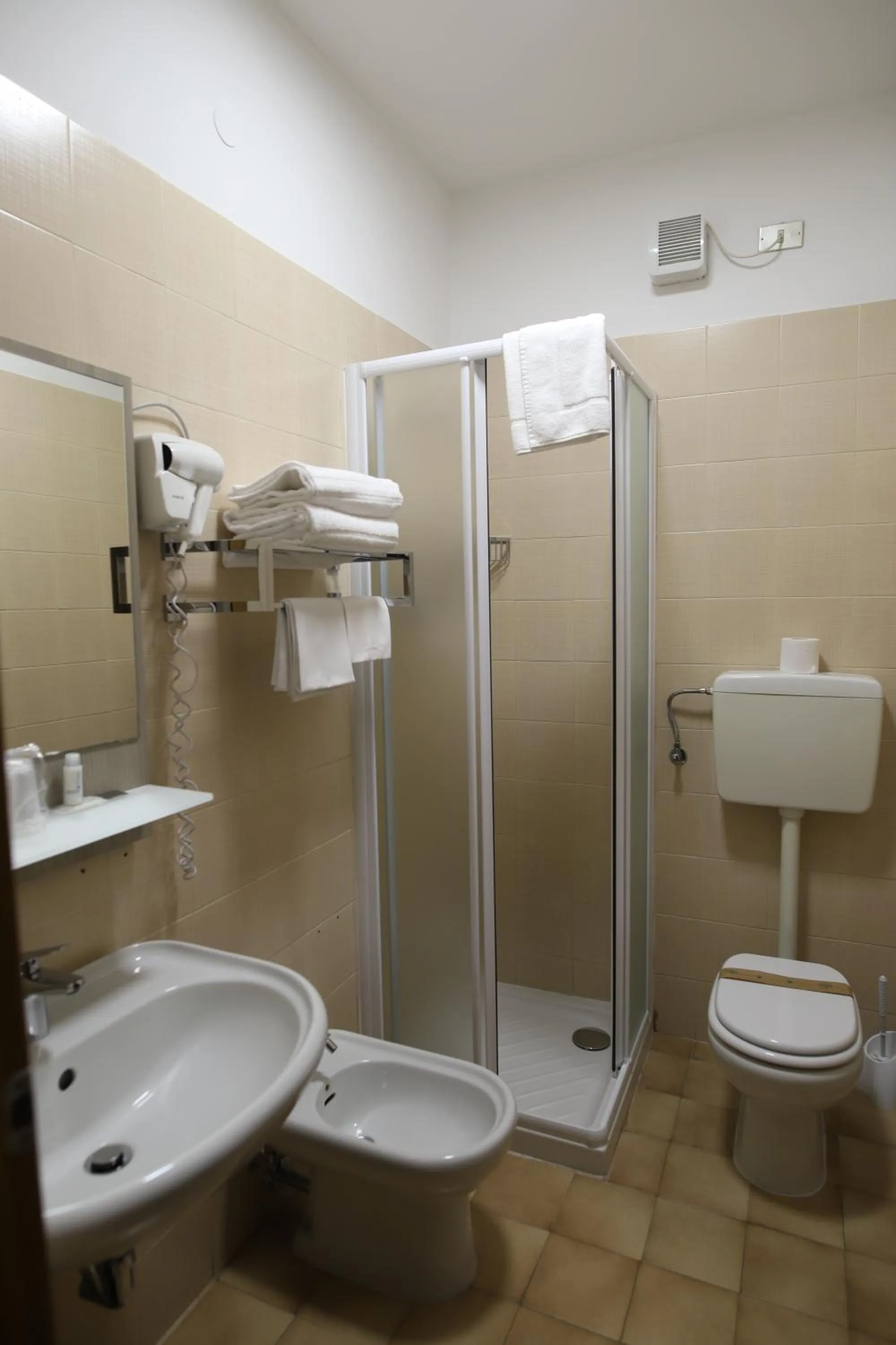 Bathroom in Tiby Hotel