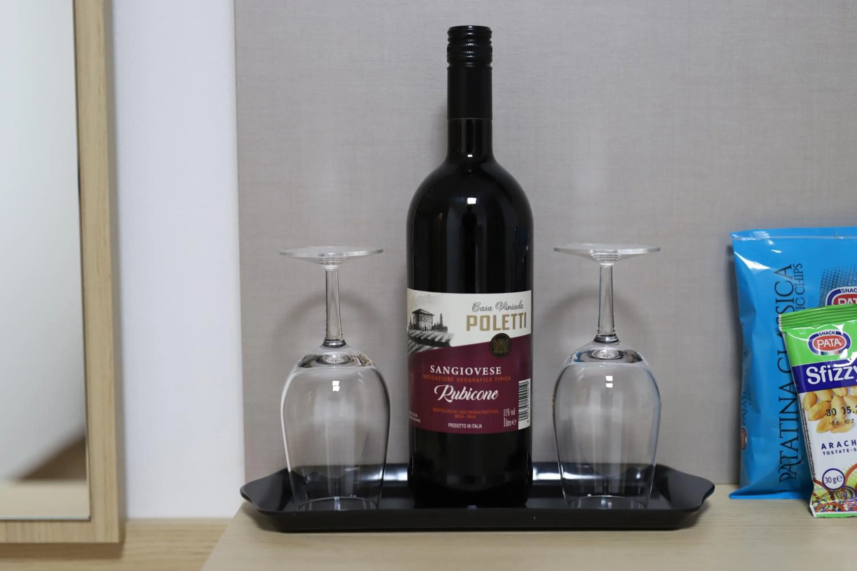 Food and drinks in Tiby Hotel