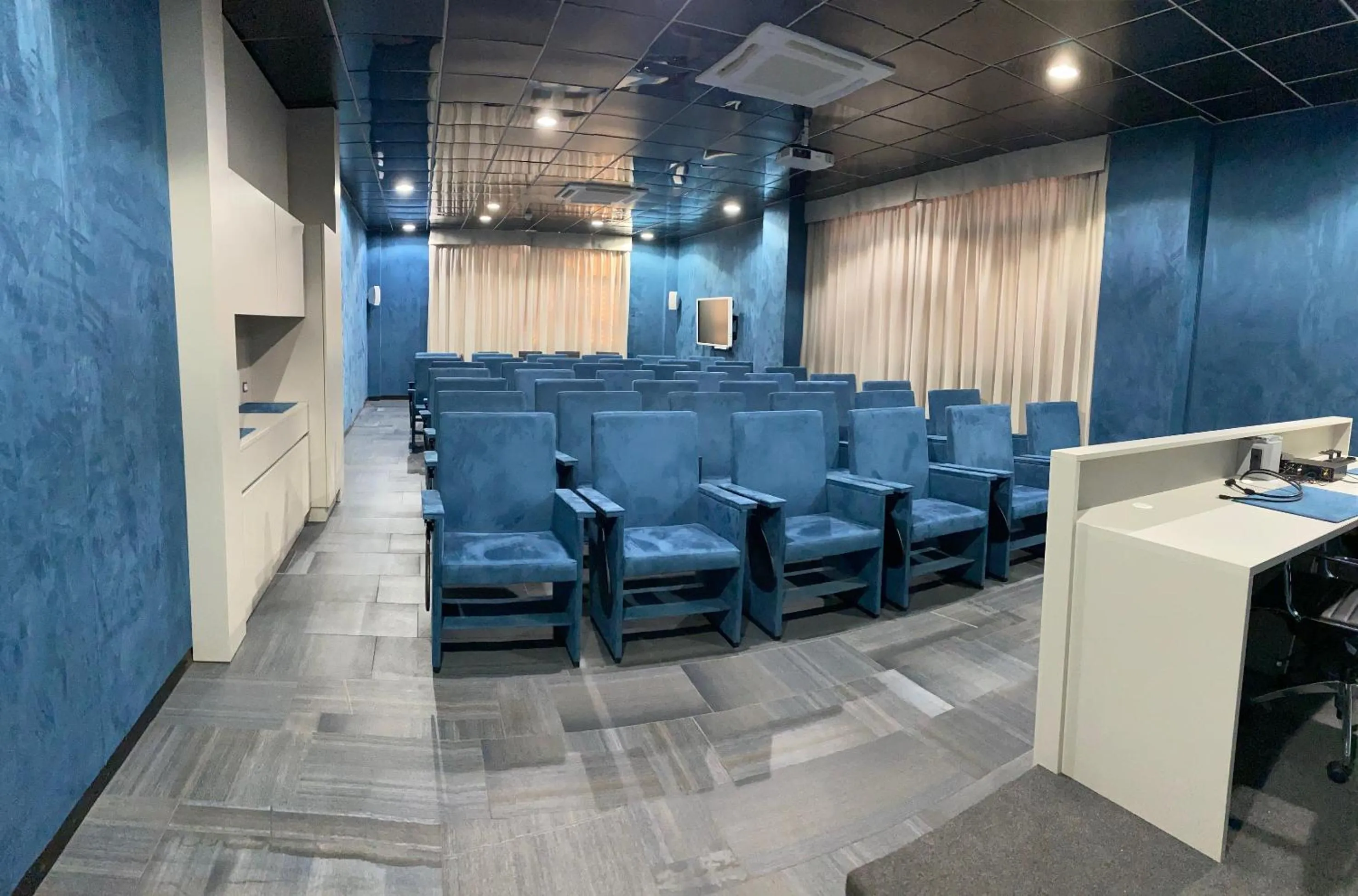 Meeting/conference room in Tiby Hotel