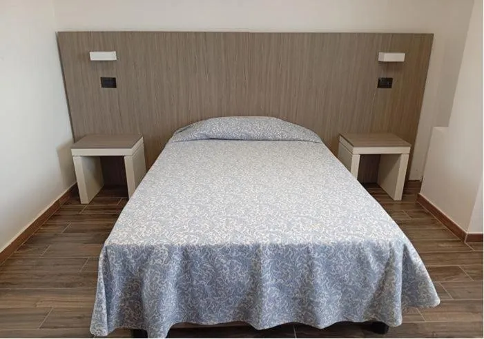 Photo of the whole room, Bed in Tiby Hotel