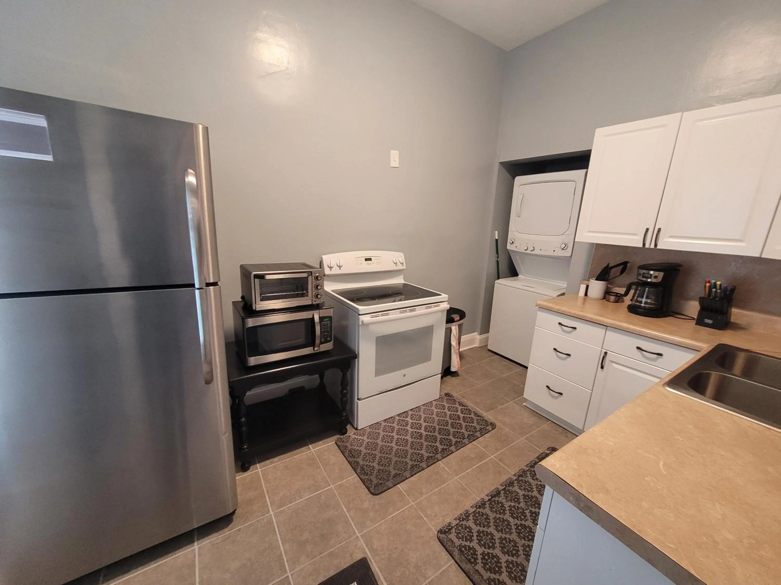 Kitchen or kitchenette in Modern Two Bedroom Home