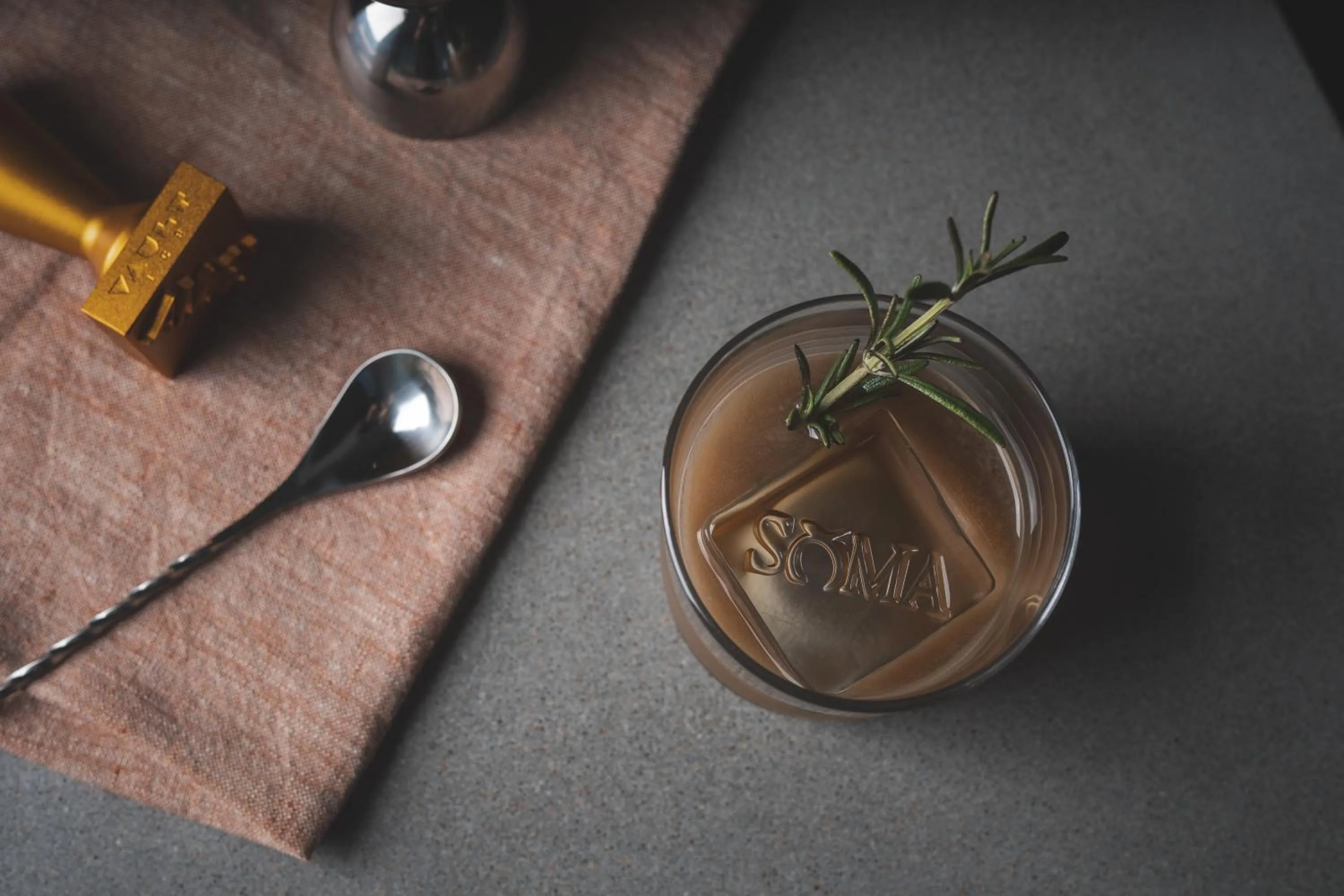 Restaurant/places to eat in Brut Hotel