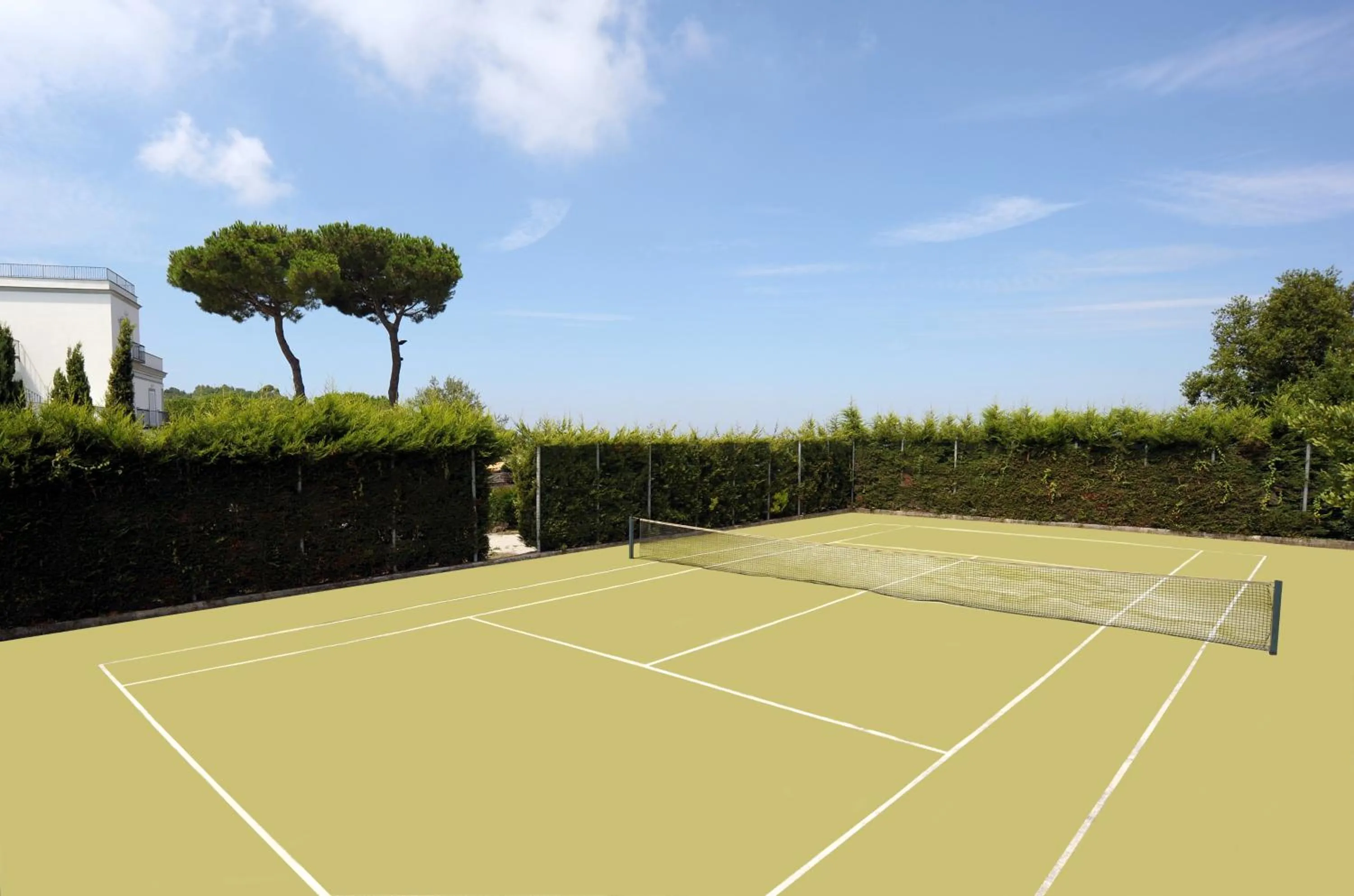 Tennis court in Oasi Olimpia Relais