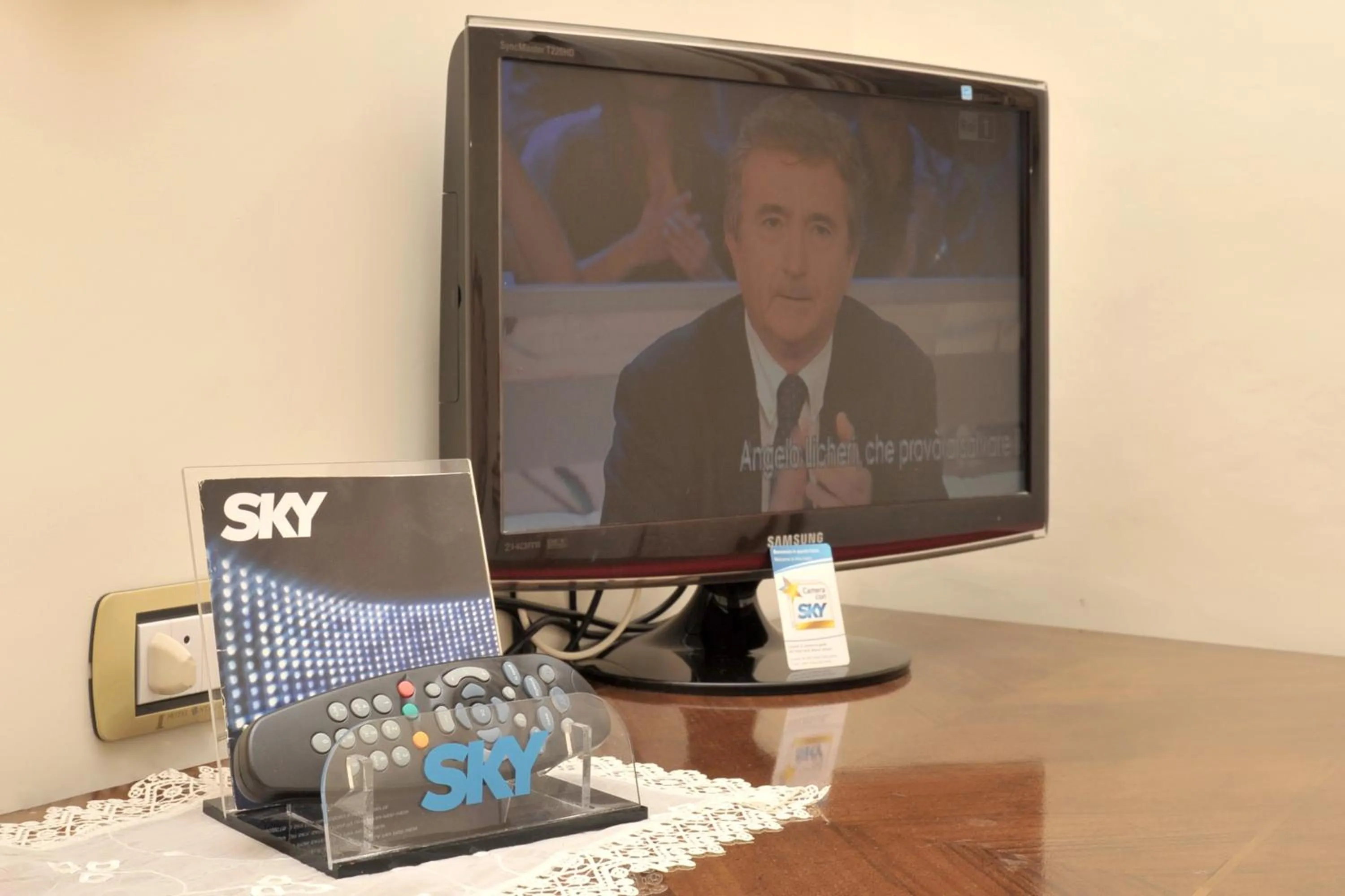 TV and multimedia in Hotel Santa Lucia