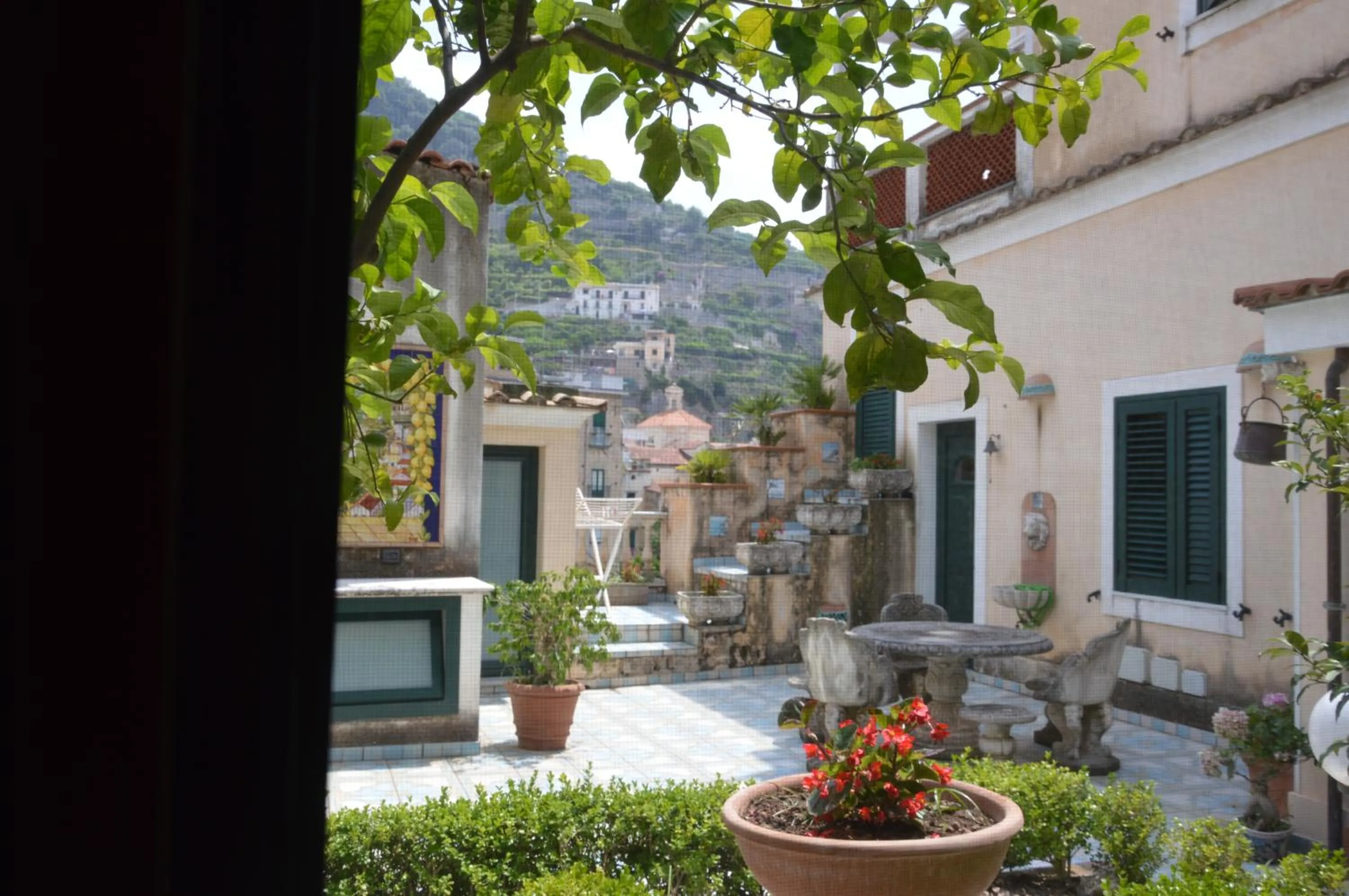 Garden view in Hotel Santa Lucia