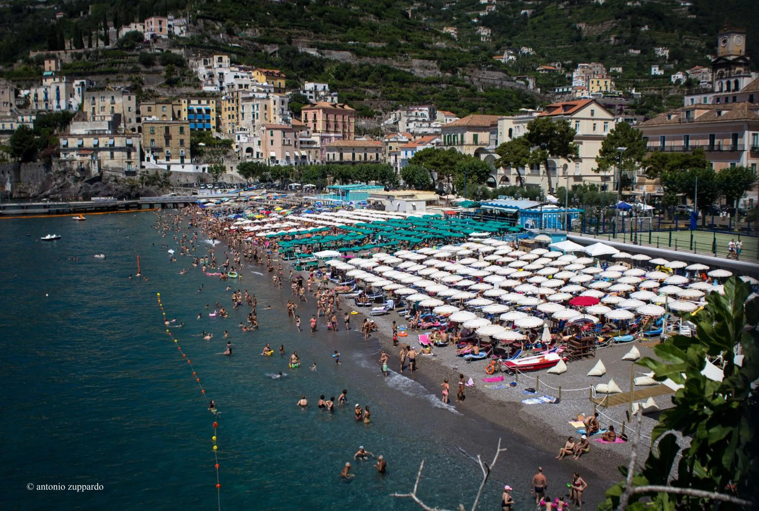 Text overlay in Hotel Santa Lucia