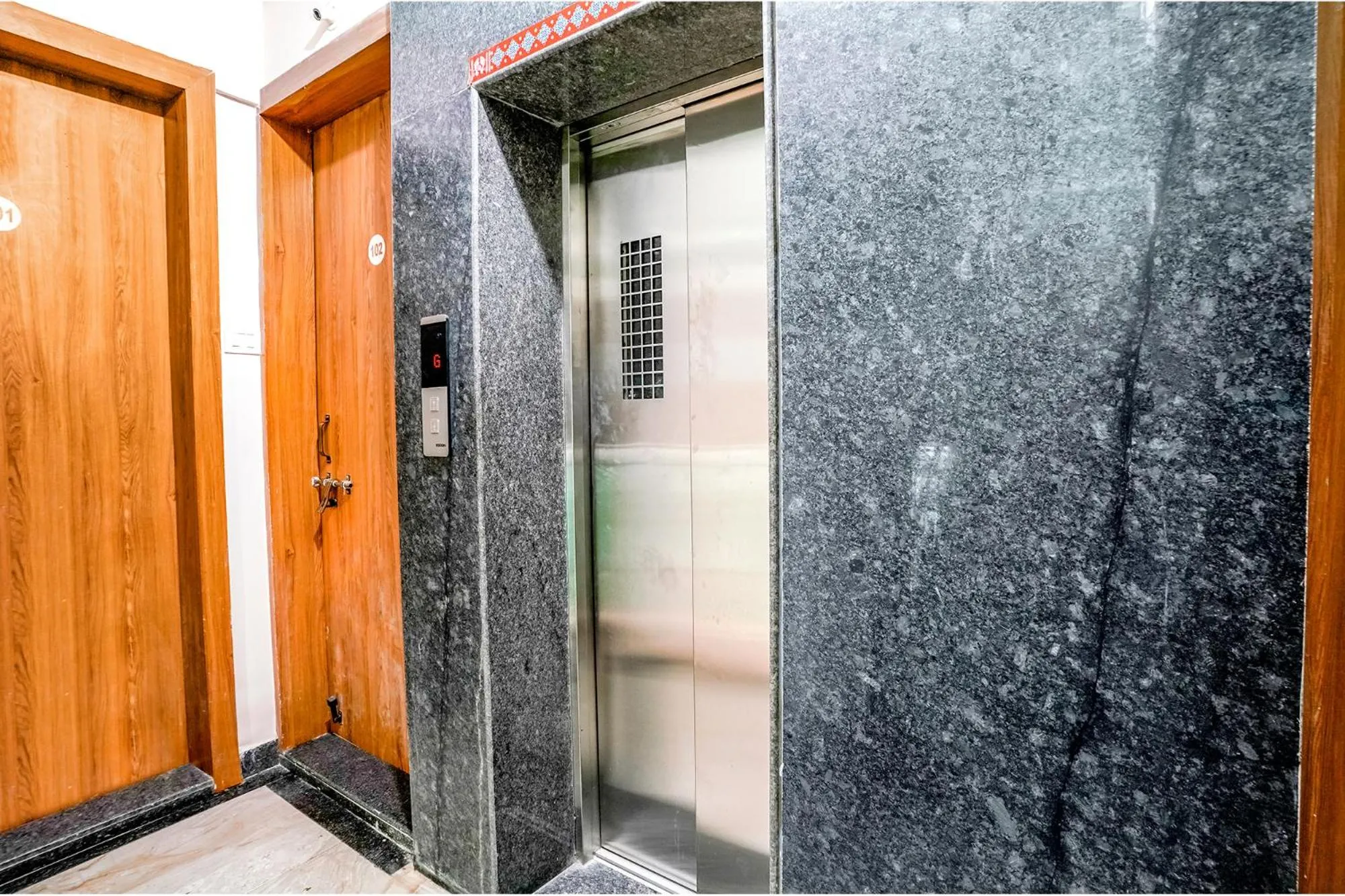 elevator in Via Wakad Villa - Nr Amar Business Zone